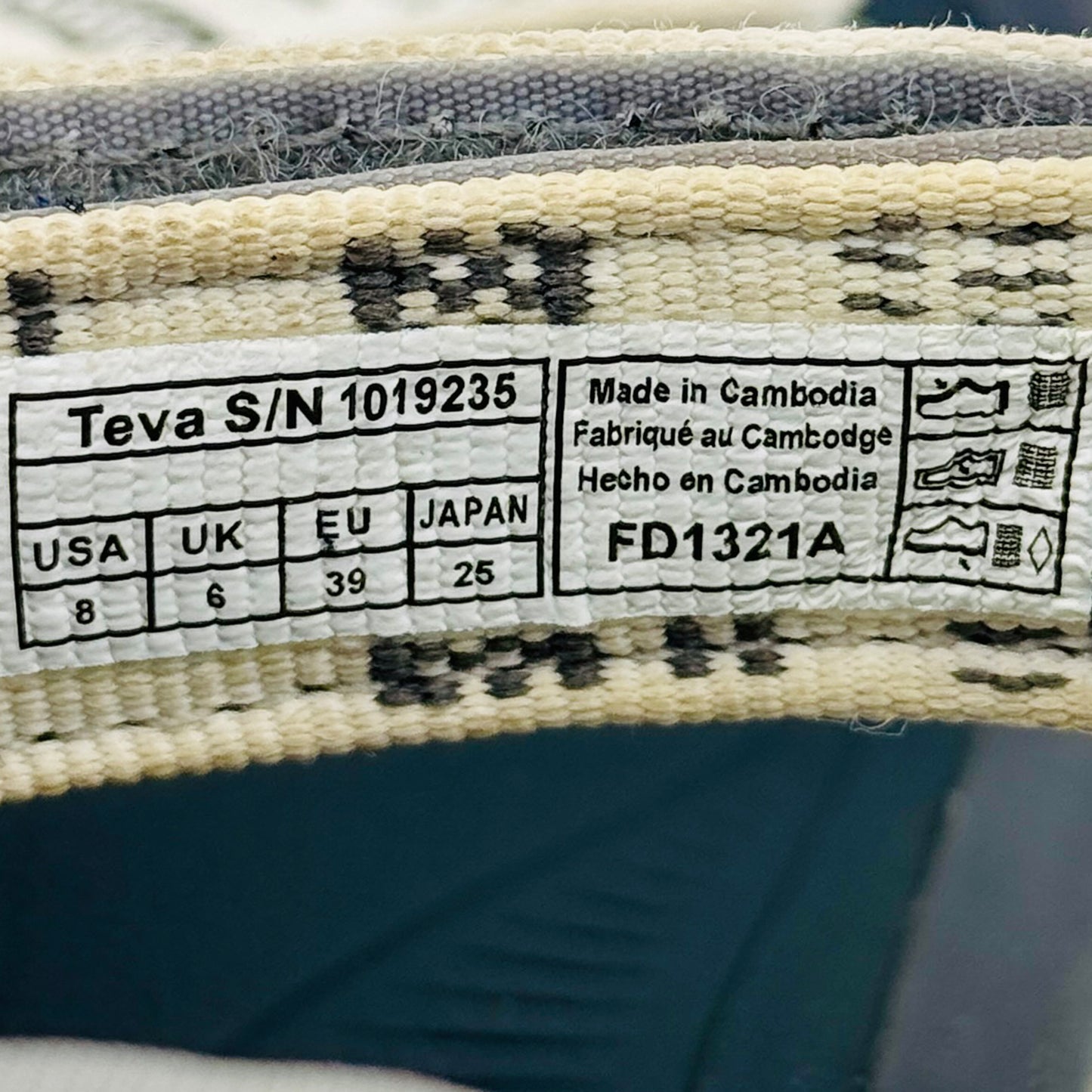 Teva Hurricane XLT2 Strap Sandal (Size 39/40) - FD1321A