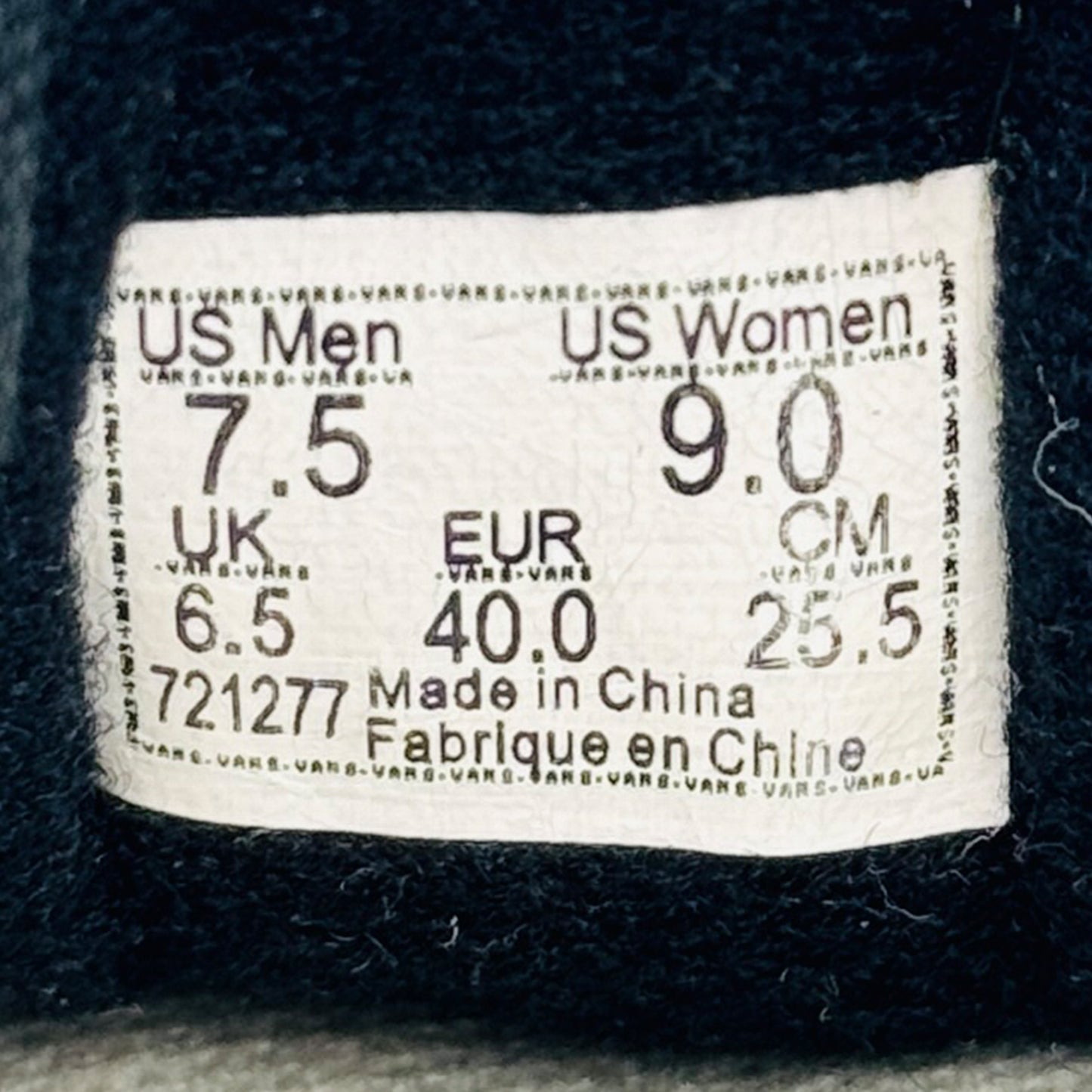 Vans Old Skool Black White Shoes (Size 40) - 721277
