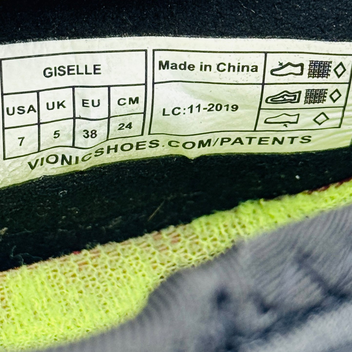 Vionic Giselle Comfort Sneaker Shoes (Size 38)
