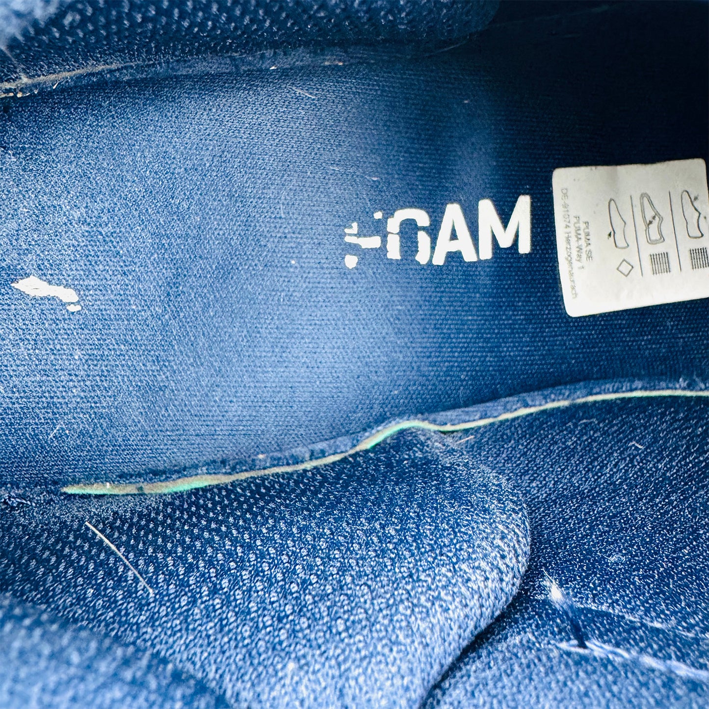 PUMA Mega NRGY Knit Sneakers (Size 44.5) - 190371-13