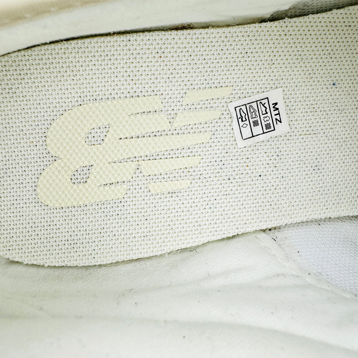 New Balance 327 'Sea Salt' Sneakers (Size 36.5) - WS327NKD