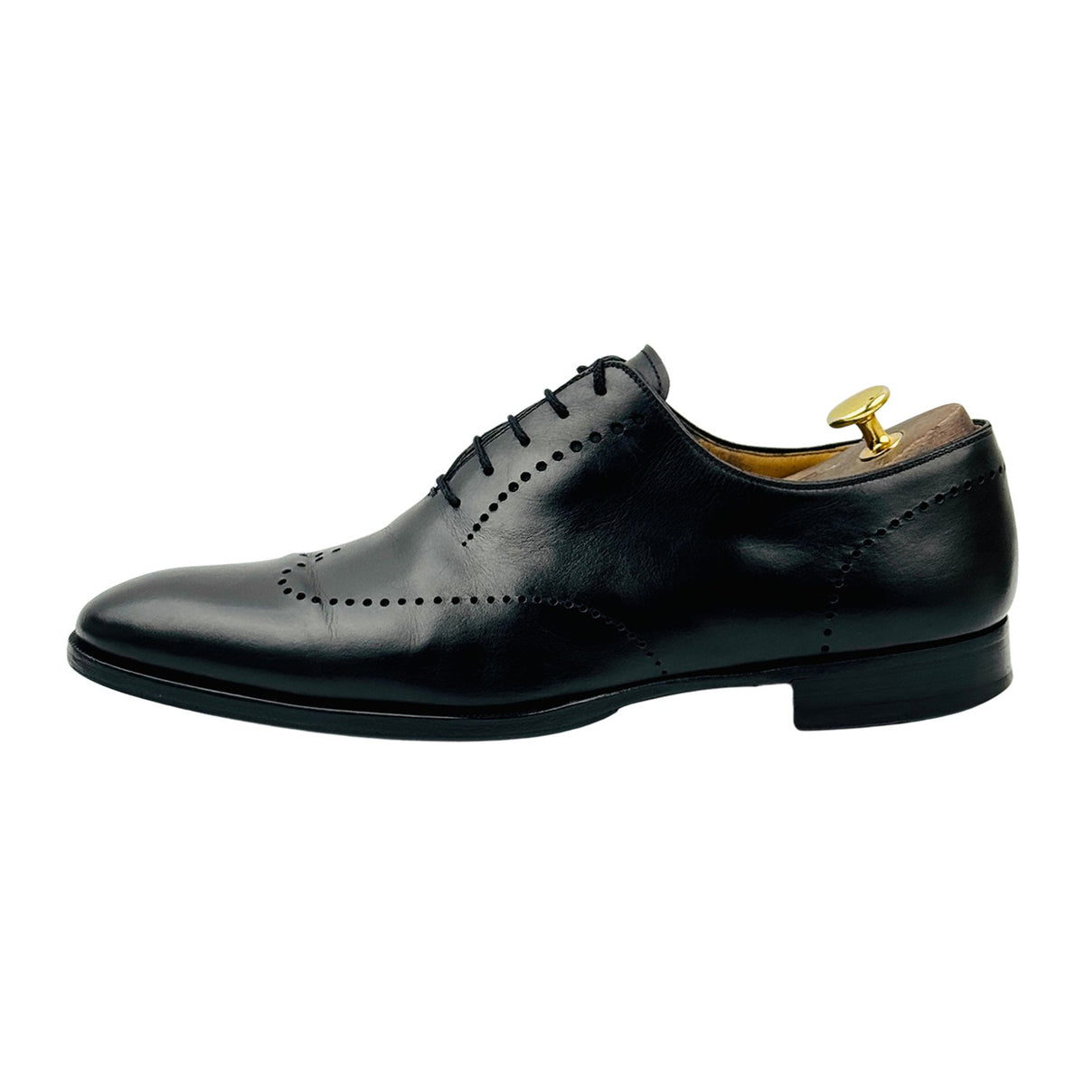 Magnanni Black Leather Brogue Shoes (Size 42)