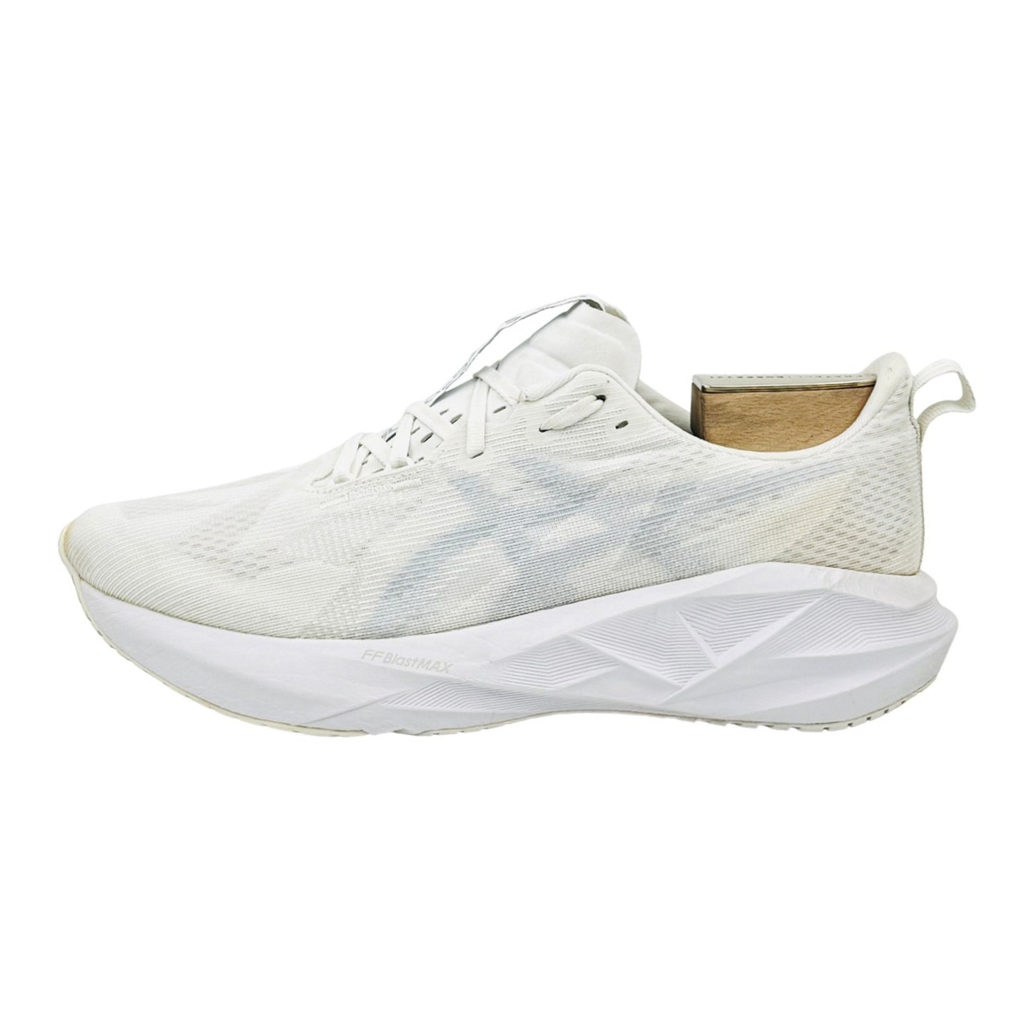 ASICS Men's NOVABLAST 5 Shoes (Size 44) - 1011B974
