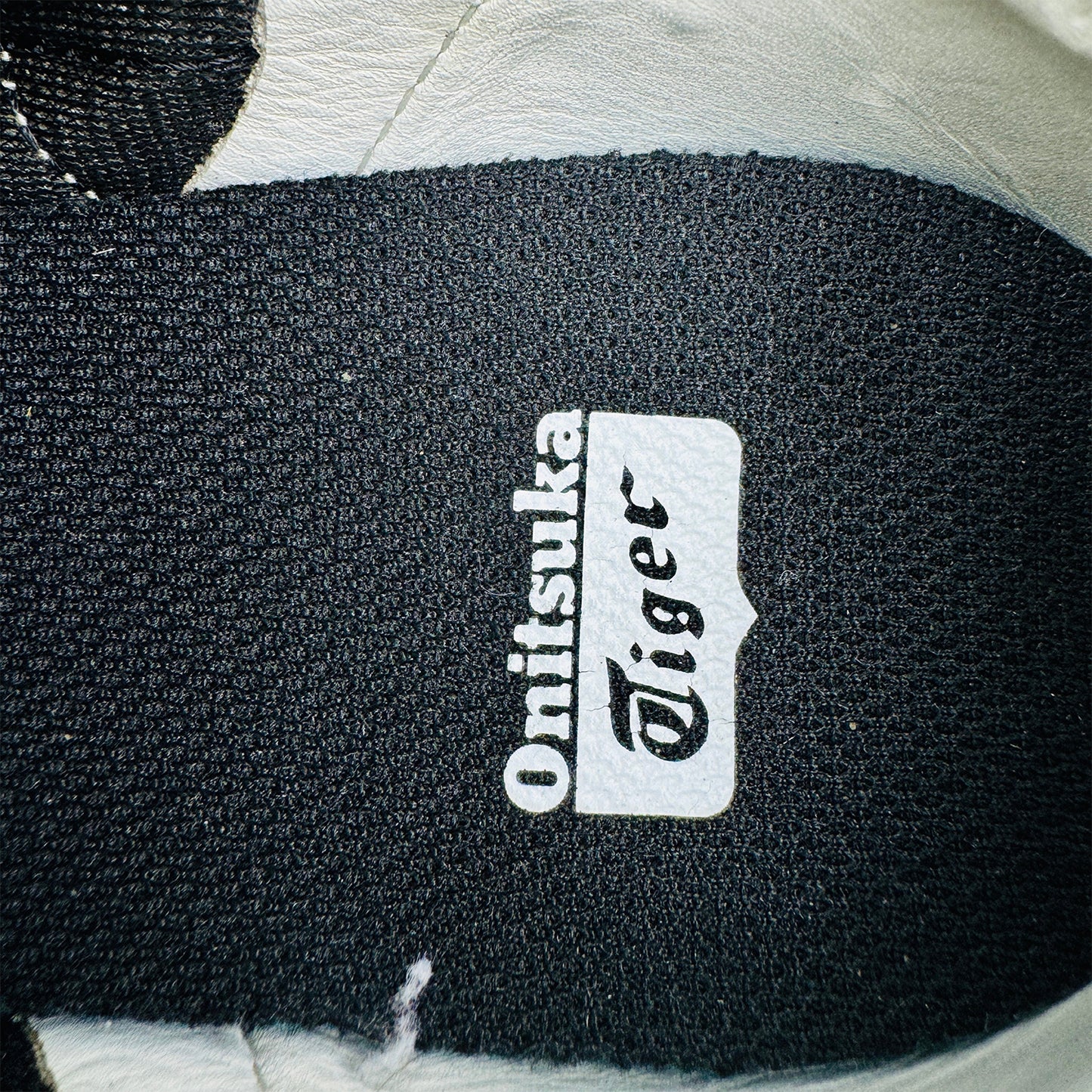 Onitsuka Tiger Serrano Black Sneakers (Size 41.5) - 1183B400