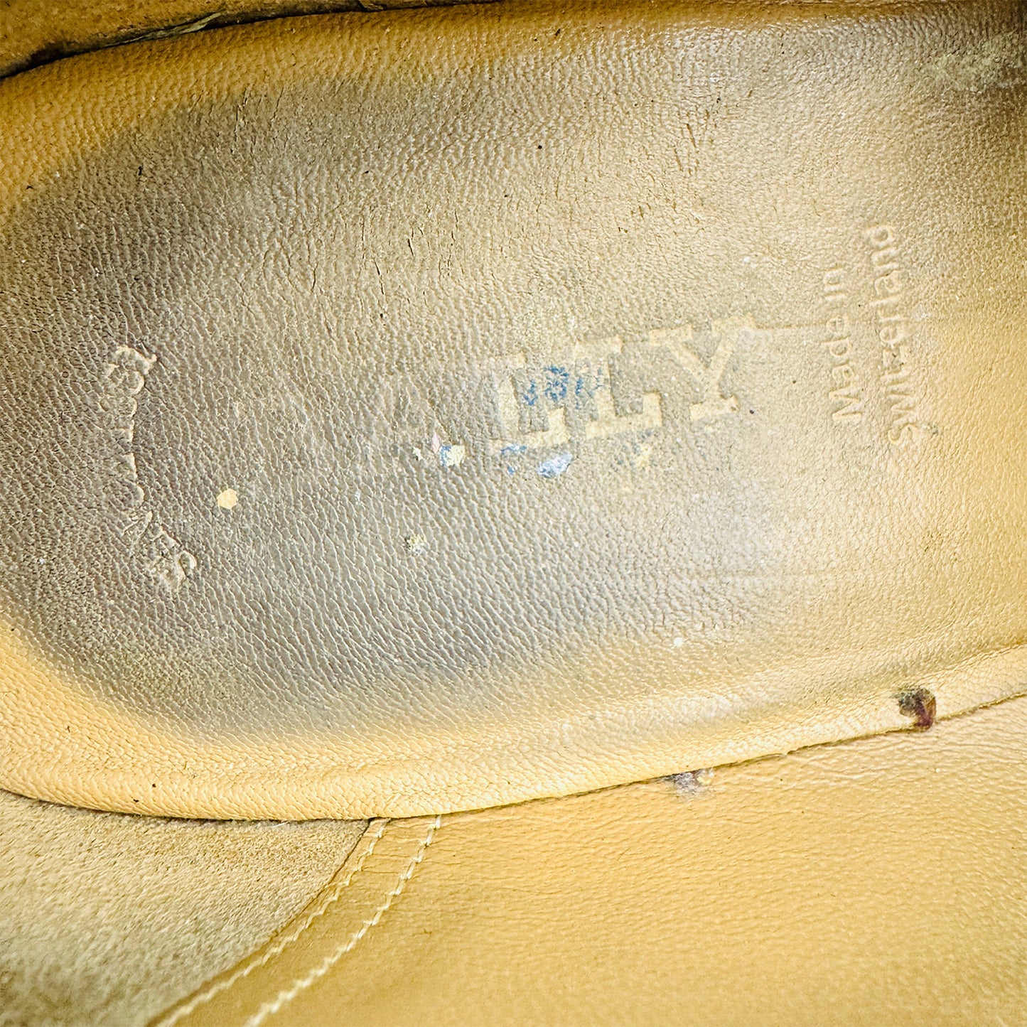 Bally Men's Black Grained Leather Shoes (Size 42.5)