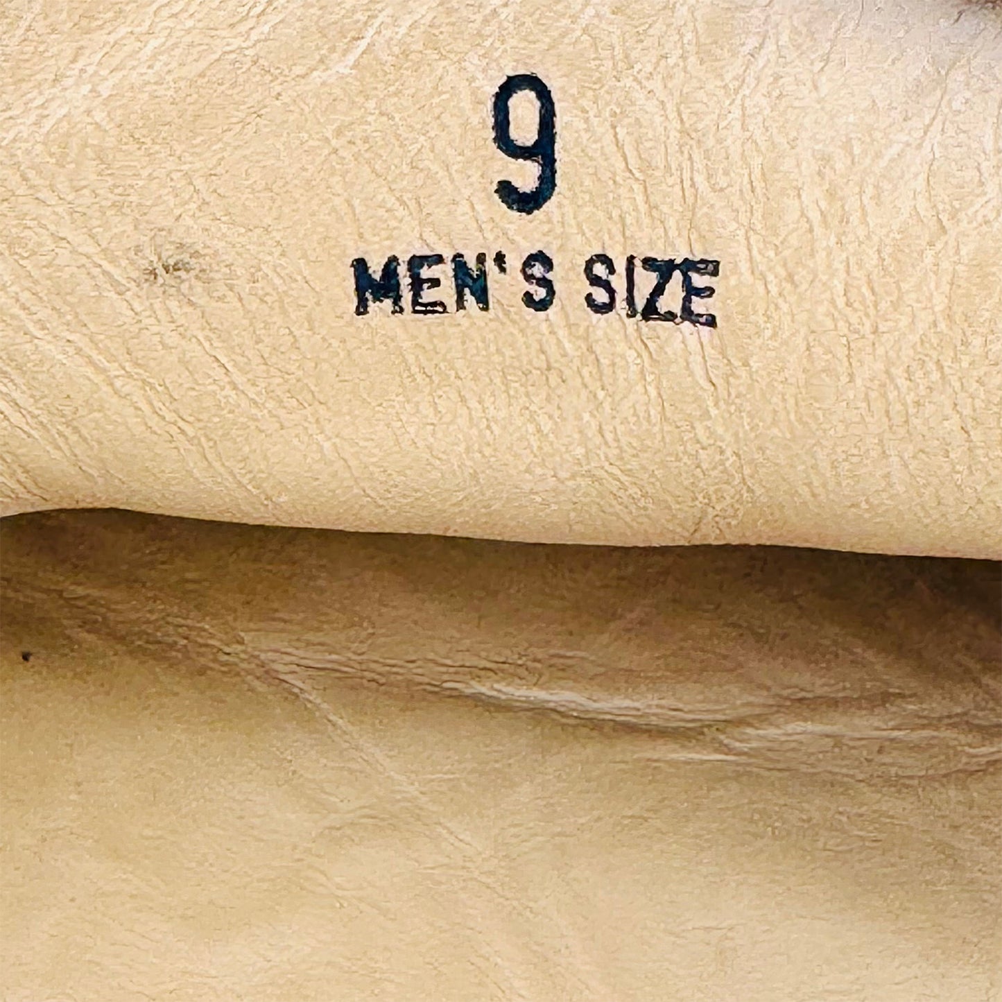 TOD'S Men's Beige Gommino Driving Loafer (Size 43/43.5)