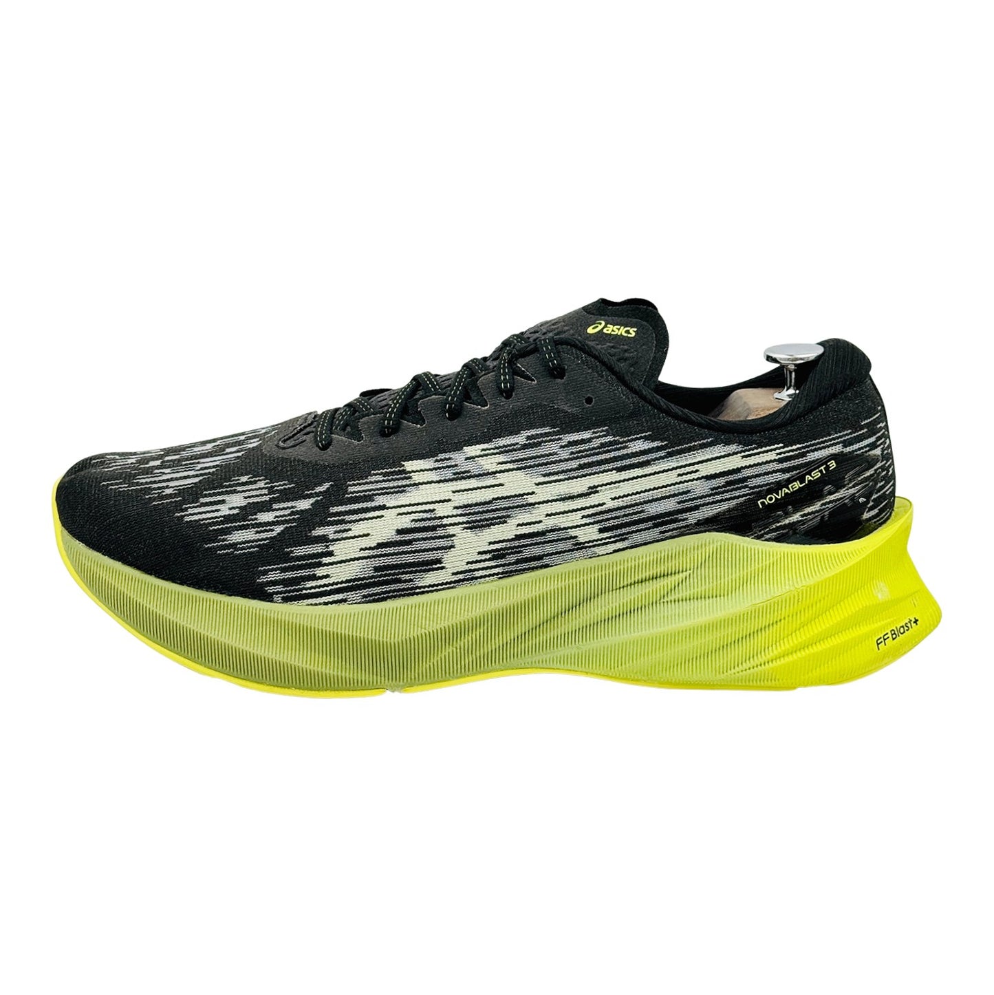 ASICS Novablast 3 Shoes (Size 45) - 1011B458