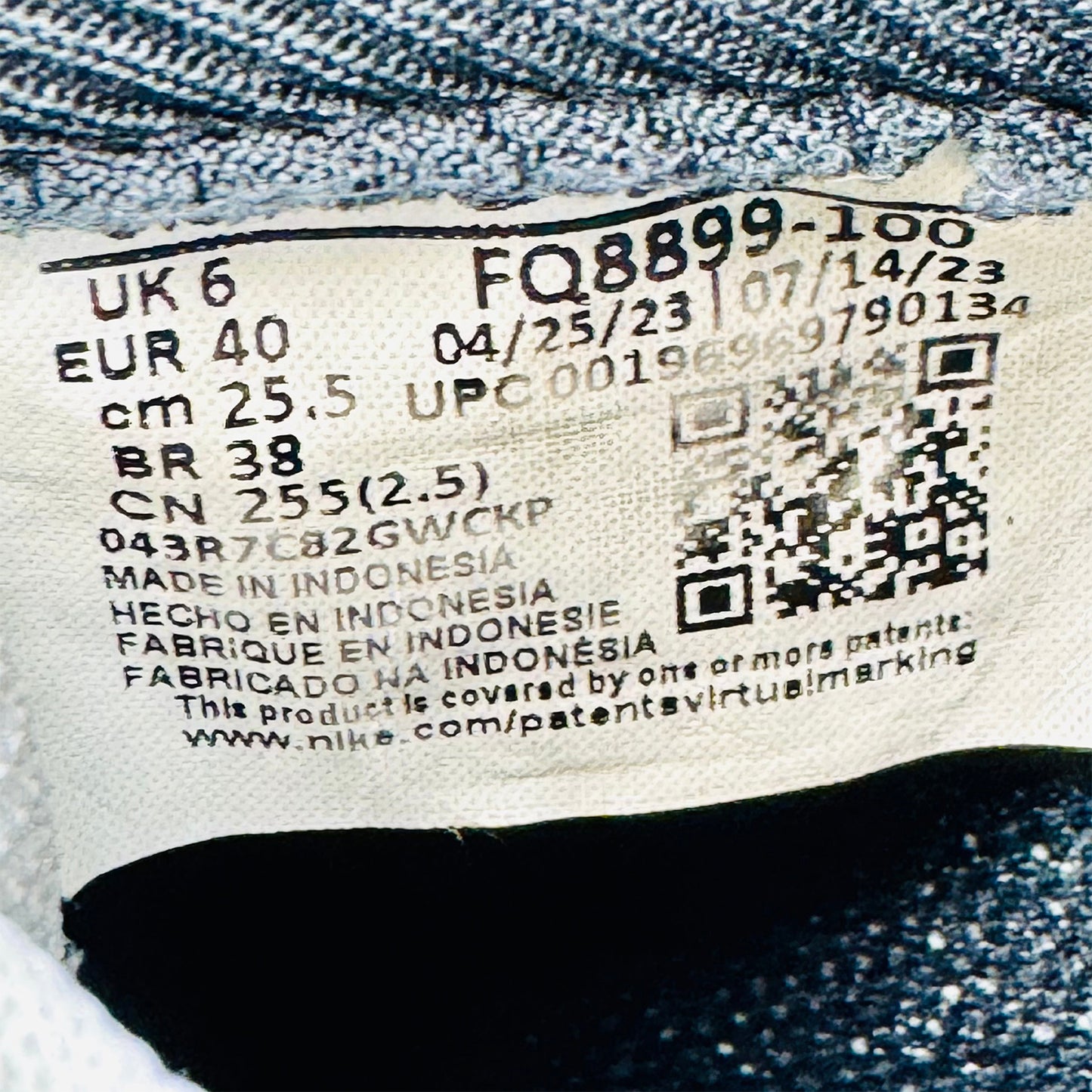 Nike Dunk Low Retro Panda Sneakers (Size 40) - FQ8899-100