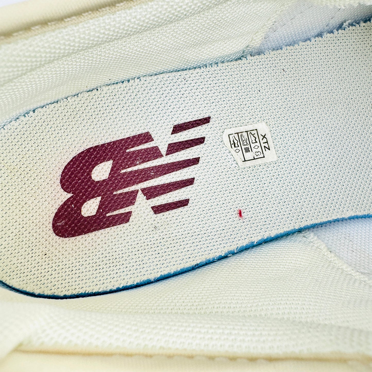 New Balance Women's 327 Sneakers (Sie 37.5) - WS327KA