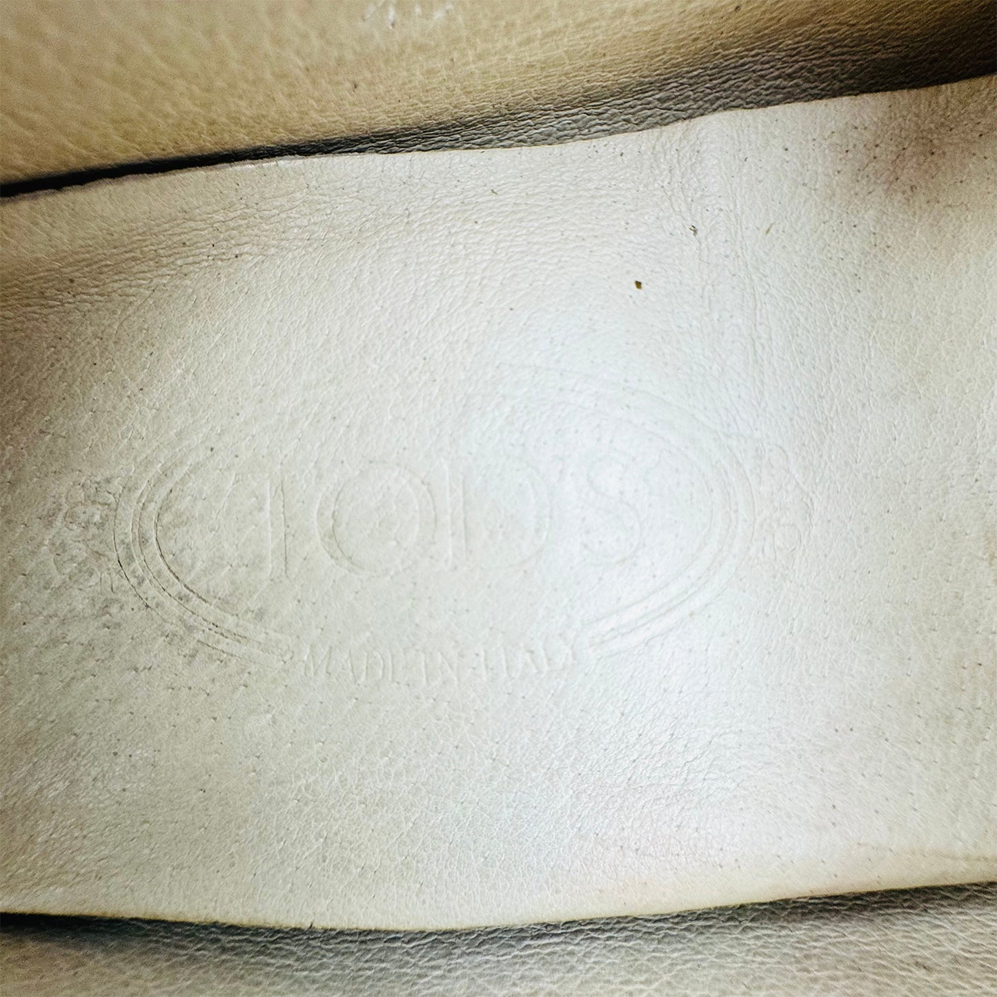 Tod’s Beige Croc-Embossed Nubuck Driving Loafers (Size 40/40.5)