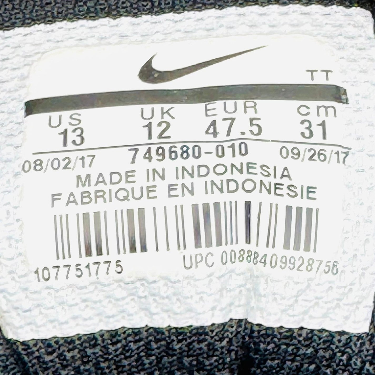 Nike Air Max Invigor Shoes (Size 47.5) - 749680-010