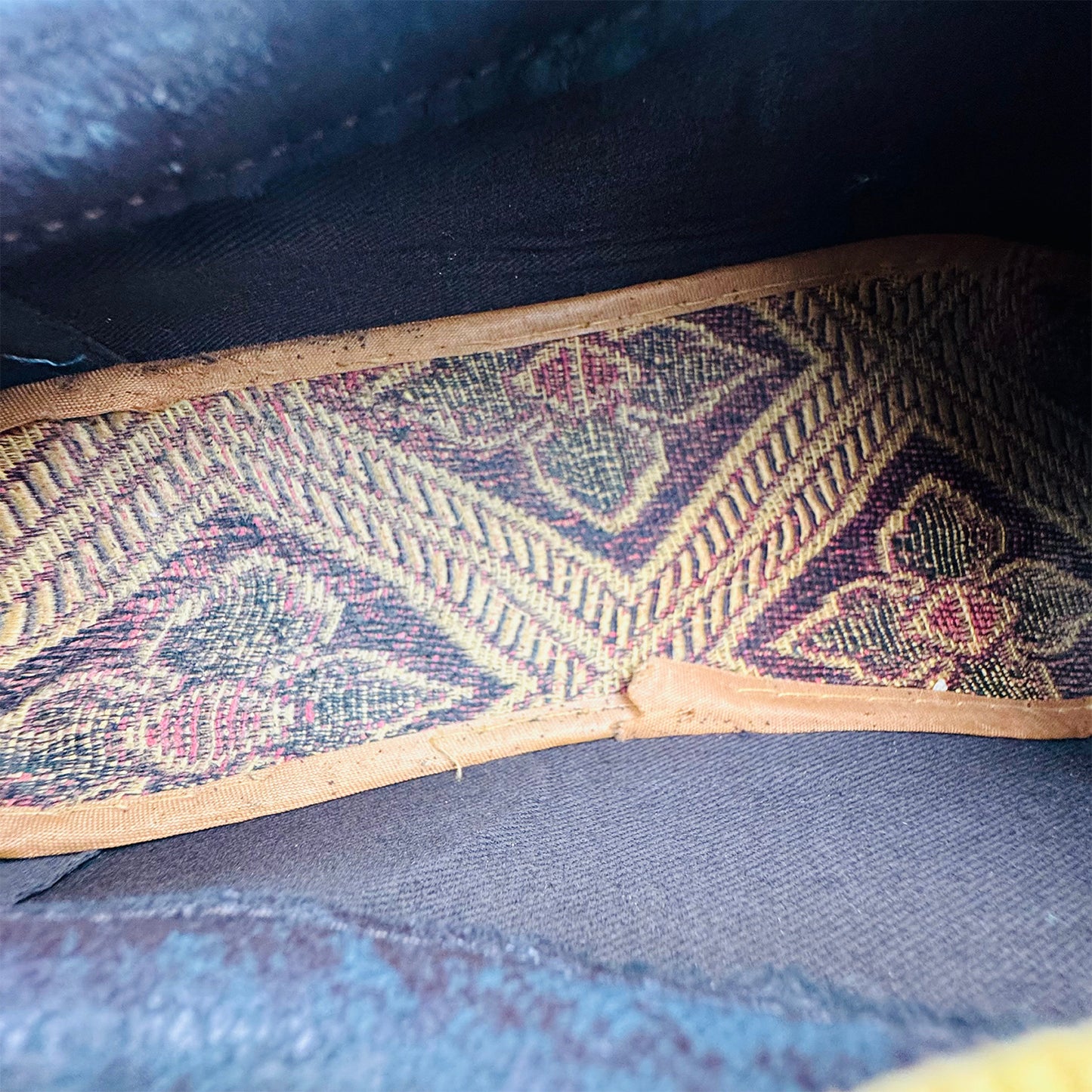 Guess Elba 4G logo Sneakers (Size 42) - FMPVIBFAL12