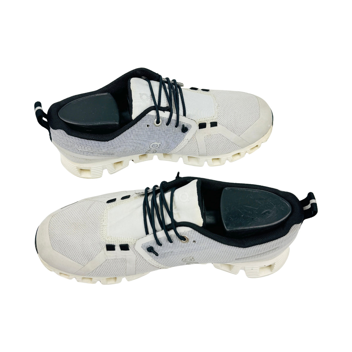 On Running Cloud 5 Waterproof Shoes (Size 38) - 59.98837