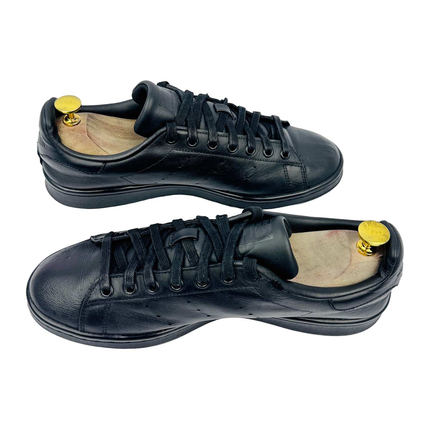 Cross image of Adidas Men's Stan Smith Black Sneakers (Size 42.5) - M20327