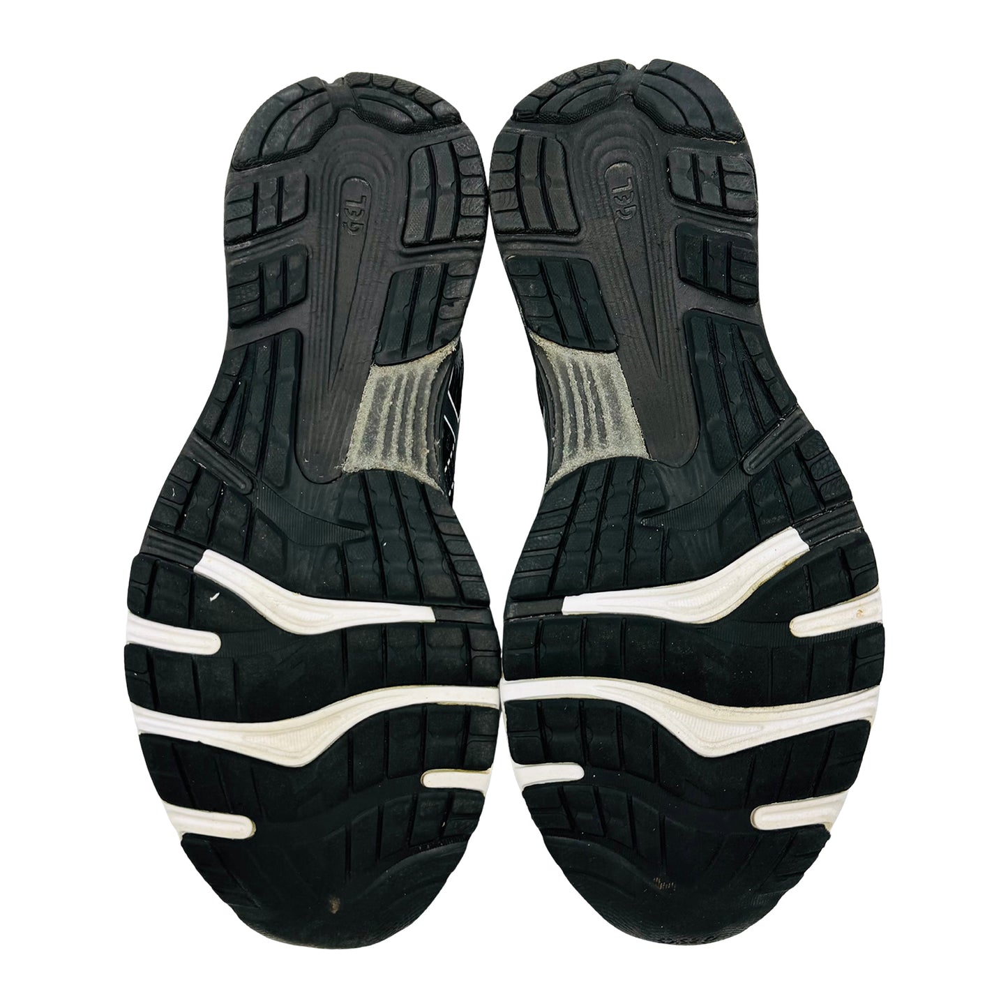 ASICS GEL Nimbus 21 Shoes (Size 44) - 1011A169-004