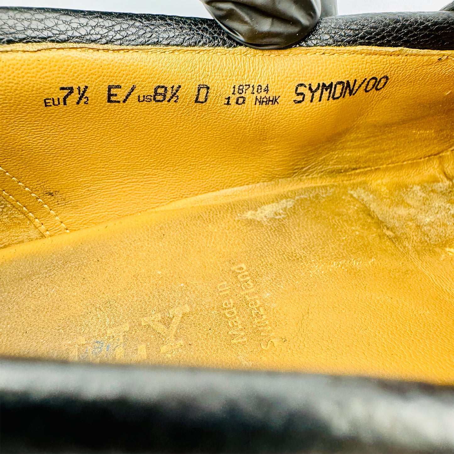 Bally Men's Black Grained Leather Shoes (Size 42.5)