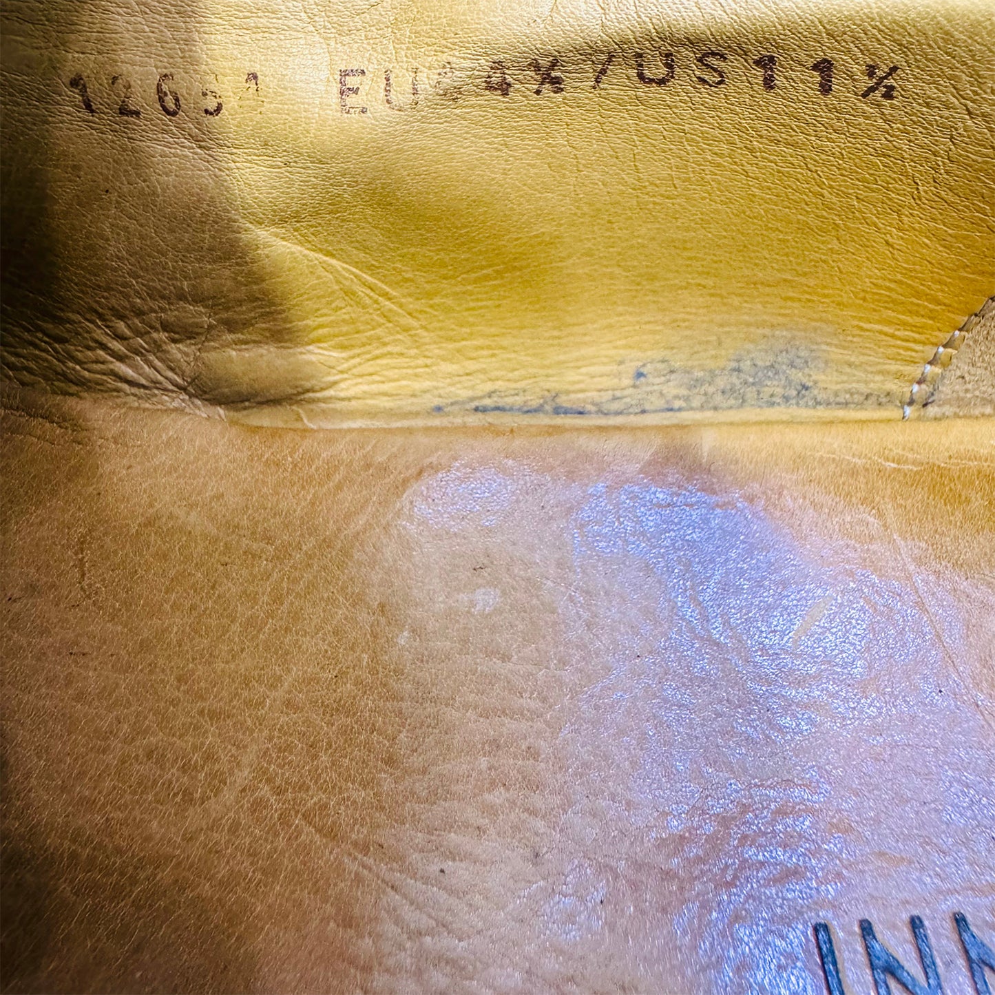 Magnanni Men's Black Leather Cap-Toe Oxfords (Size 44.5)