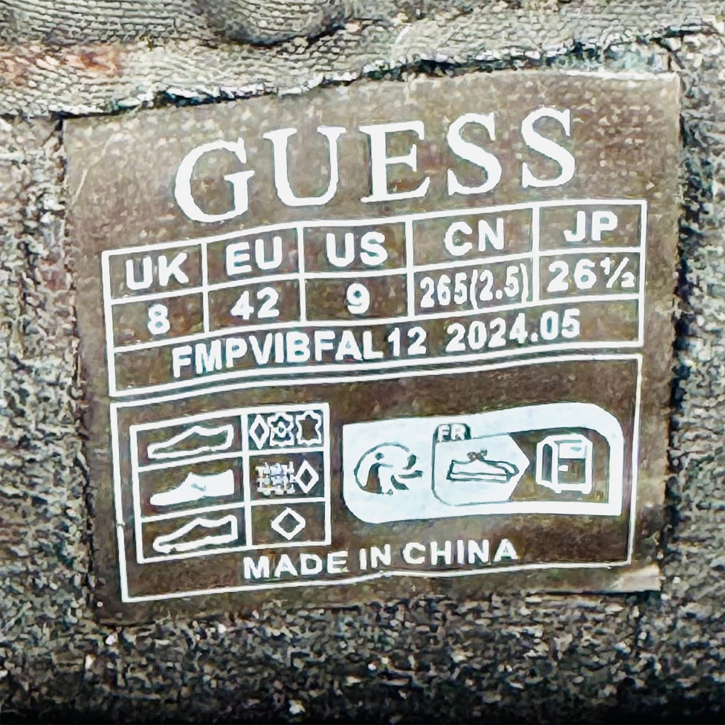 Guess Elba 4G logo Sneakers (Size 42) - FMPVIBFAL12