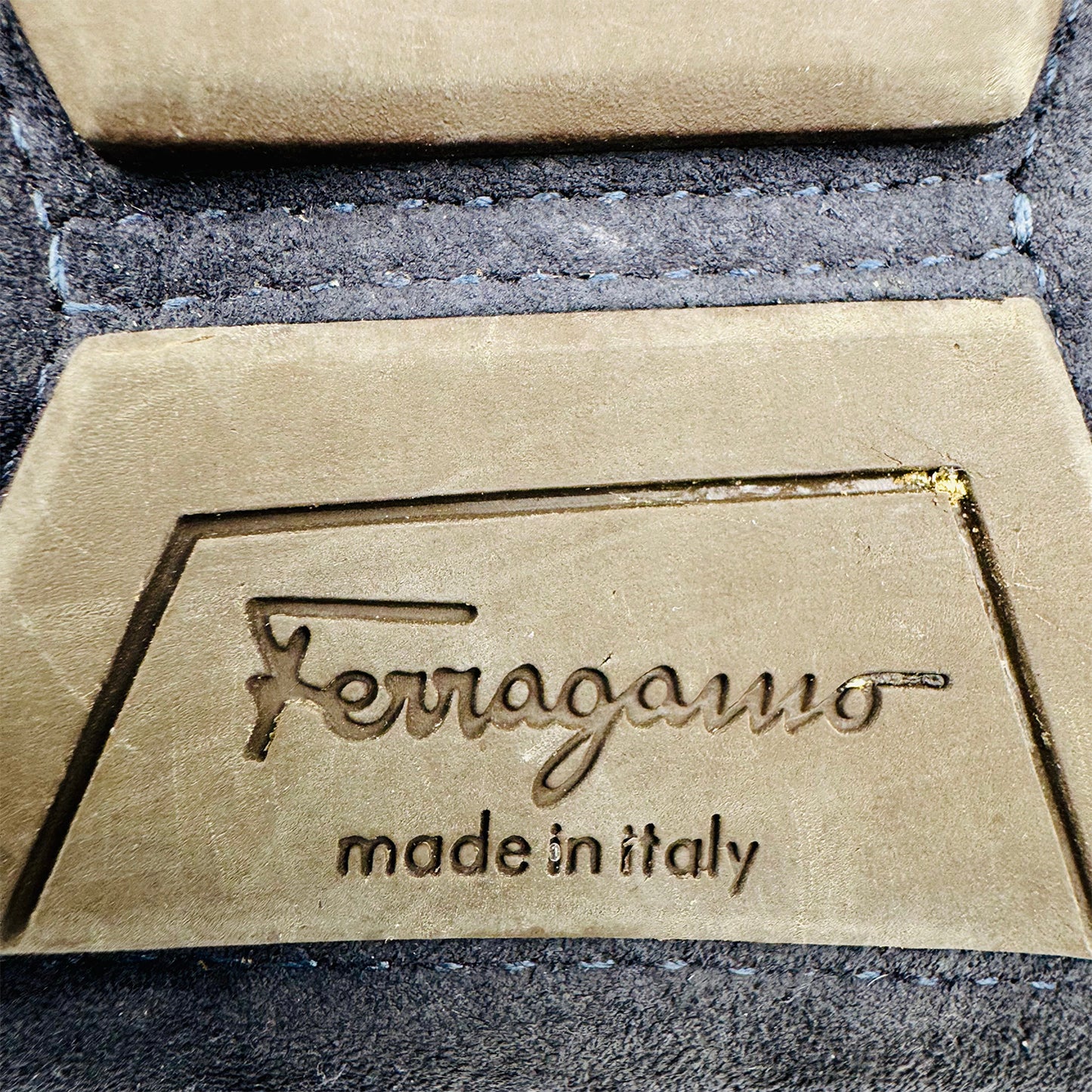 Salvatore Ferragamo Gancini Bit Loafer (Size 43) - ZM 40577