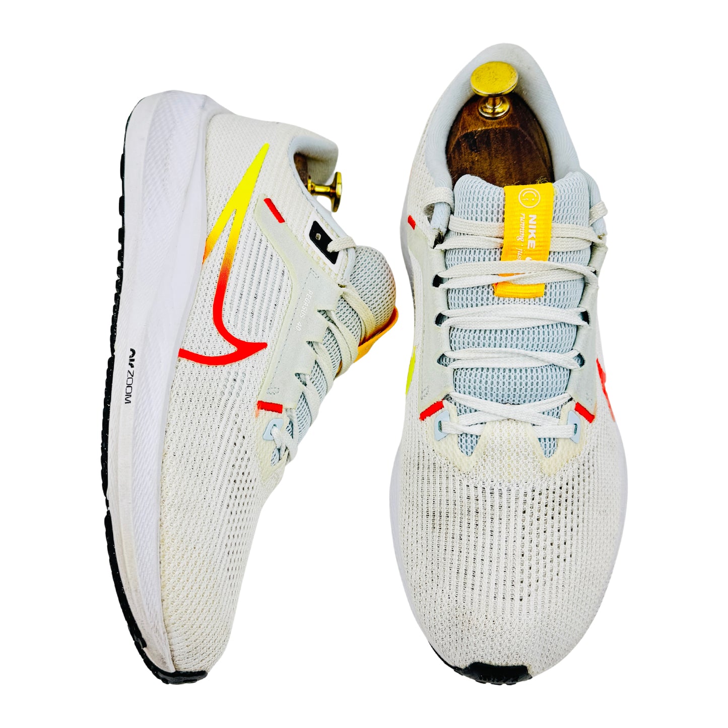 Nike Pegasus 40 White Shoes (Size 42) - DV3854-102