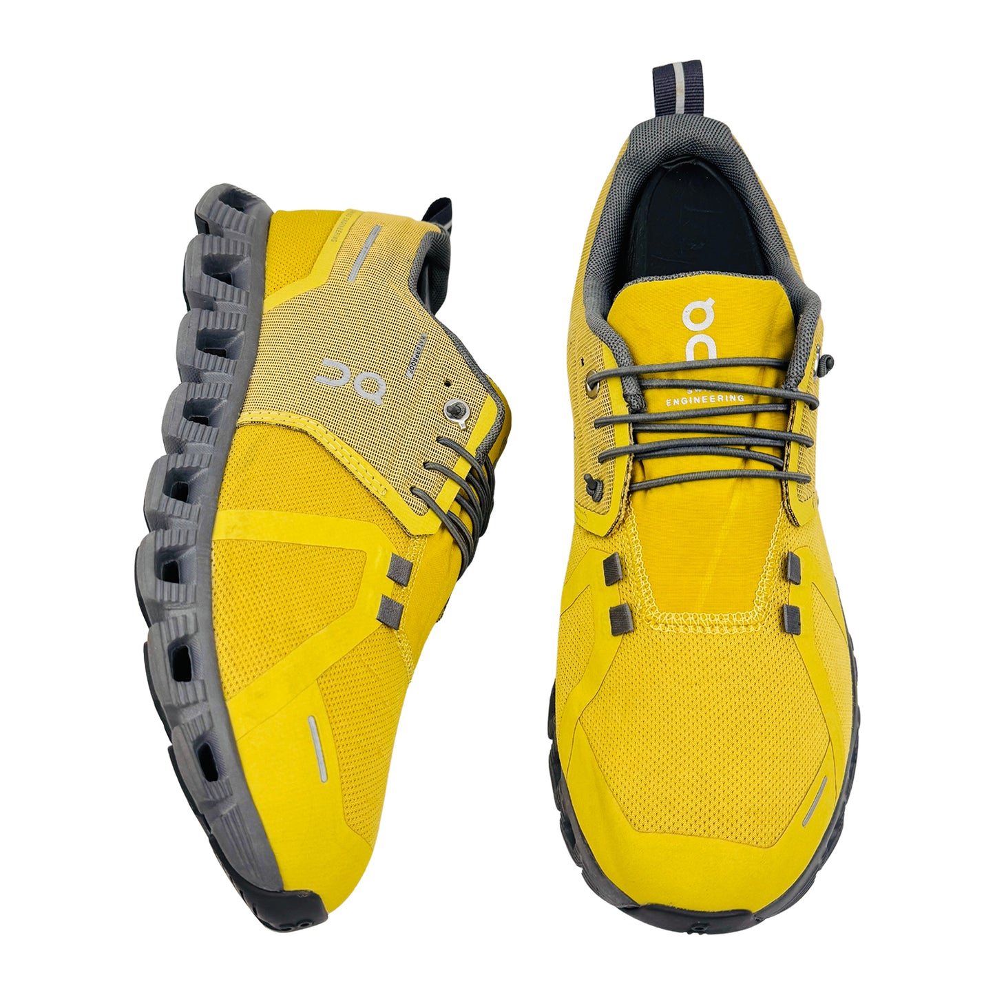 On Running Cloud 5 Waterproof Shoes (Size 40.5) - 59.98529