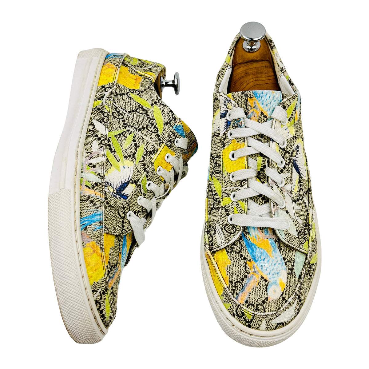 Gucci GG Supreme Blooms Print Low-Top Sneakers (Size 41)
