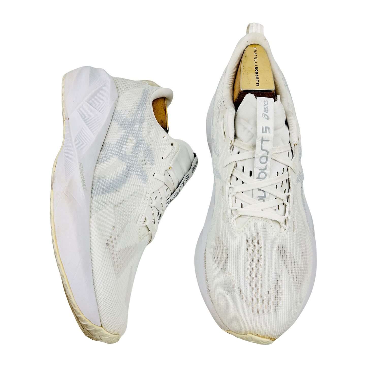 ASICS Men's NOVABLAST 5 Shoes (Size 44) - 1011B974