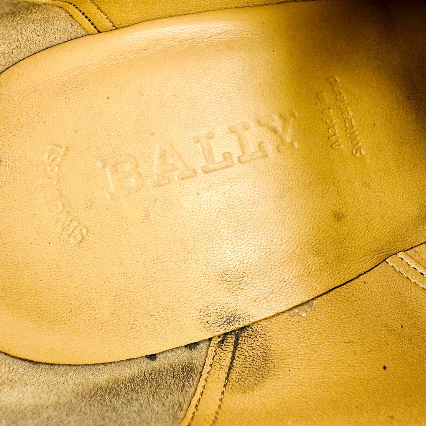 Bally Men's Black Leather Derby Shoes (Size 40/40.5)