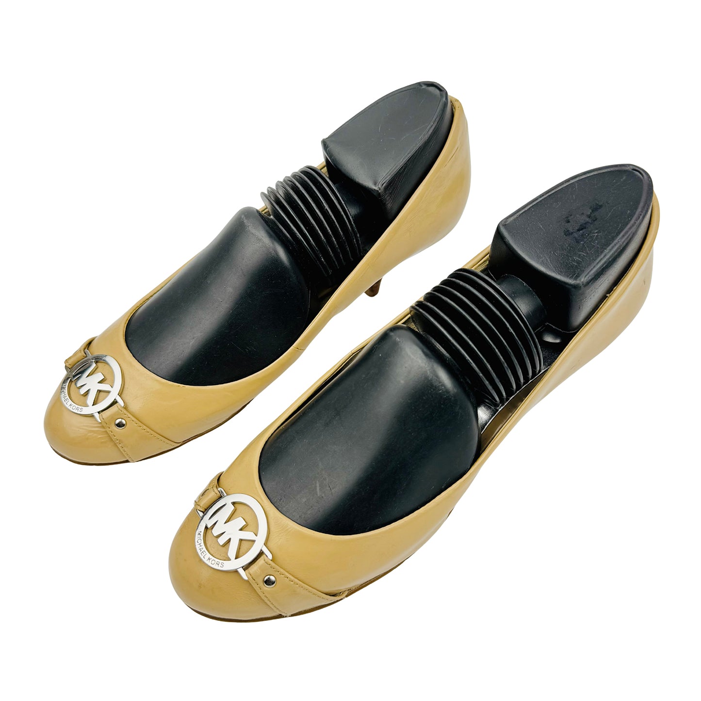 Michael Kors Women's Beige Patent Leather Pumps (Size 37.5/38)