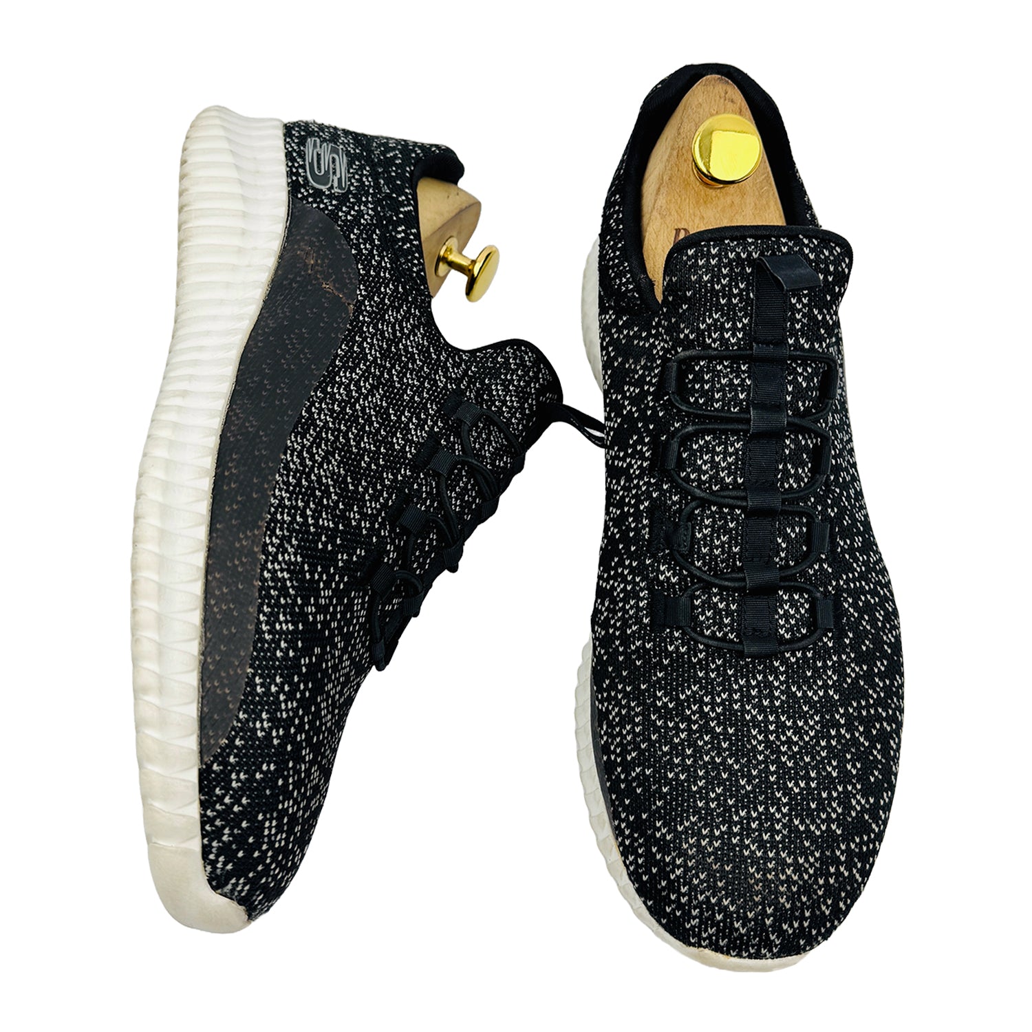 One Front One Cross image of Skechers Elite Flex Muzzin Sneakers (Size 42/42.5) - 52641 BKW