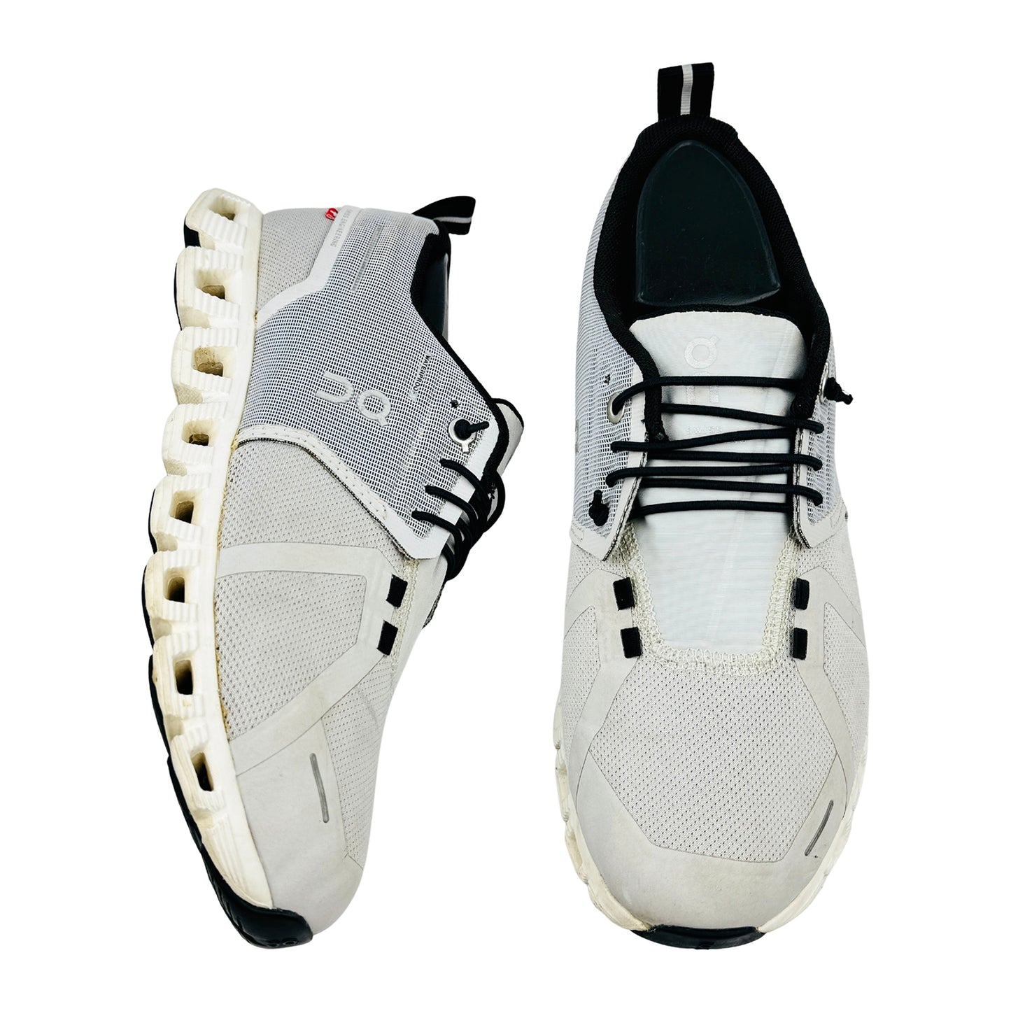 On Running Cloud 5 Waterproof Shoes (Size 38) - 59.98837