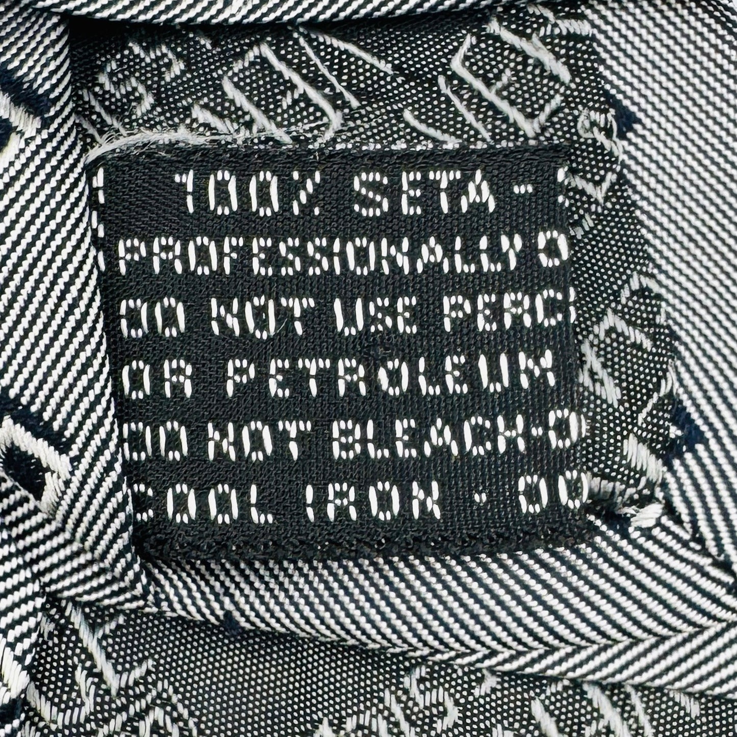 Versace Silver 'Geometric Pattern' Silk Tie (Size Regular)