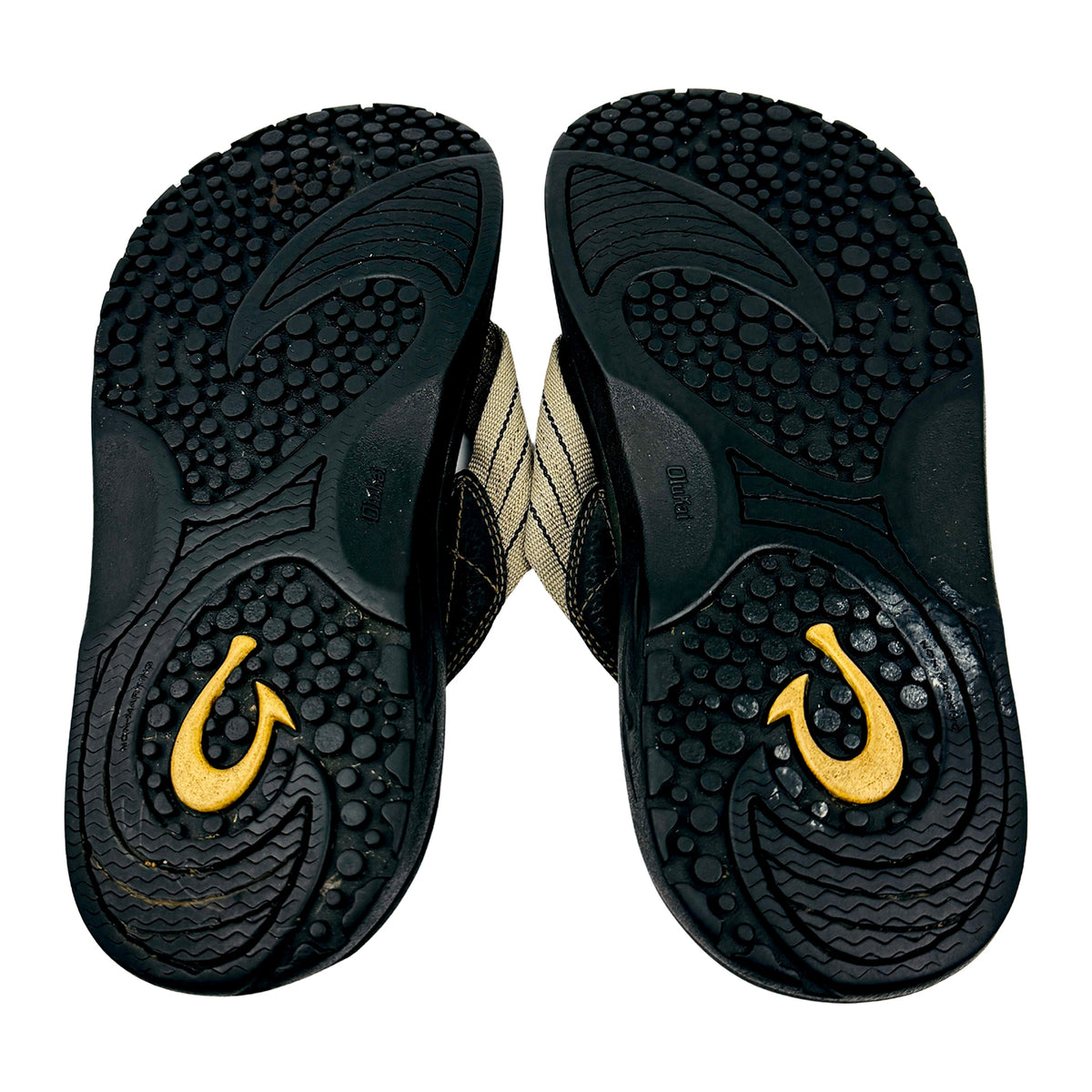 OluKai Men's Kohola 'Dirt Black' Flip Flops (Size 43)