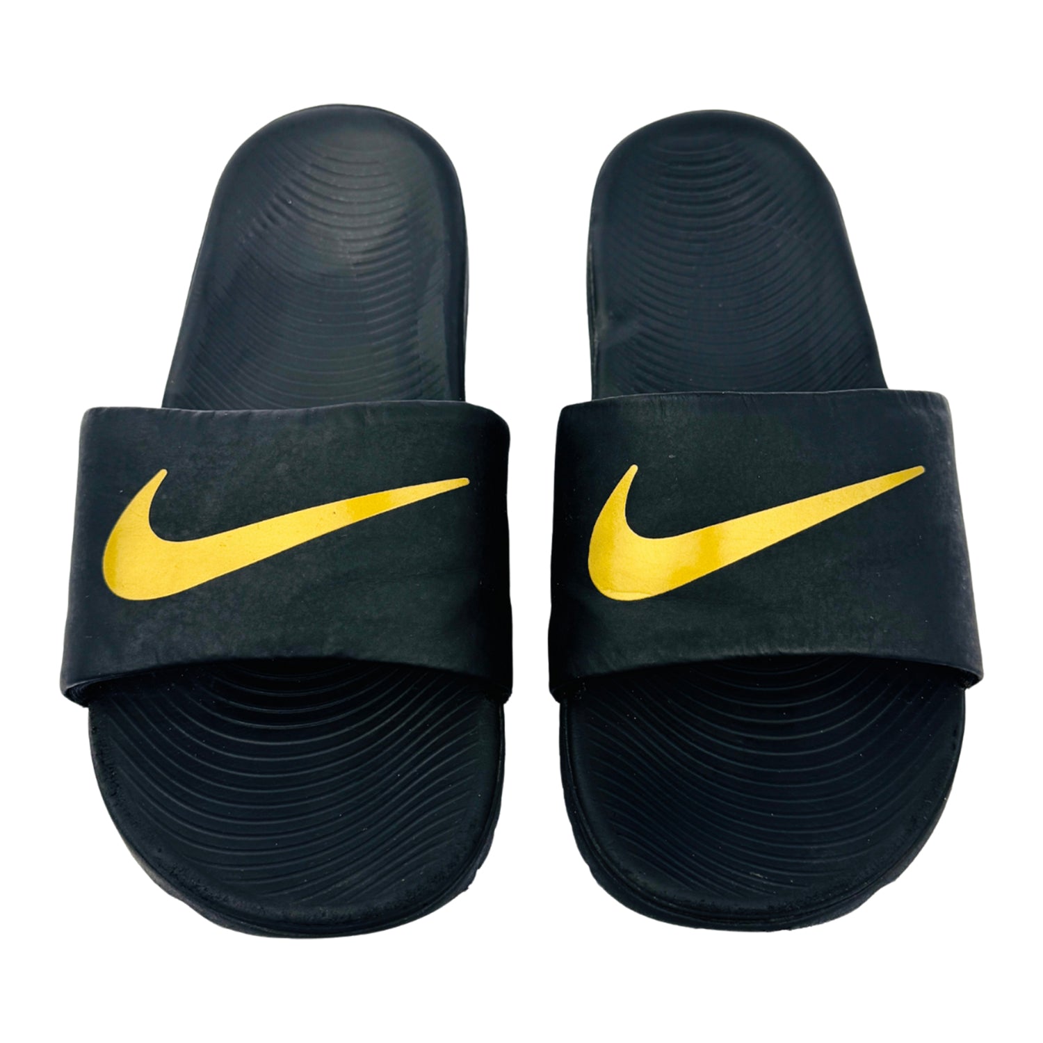 Front image of Nike Kawa Big Kid's Black Slippers (Size 37.5/38) - 819352-003