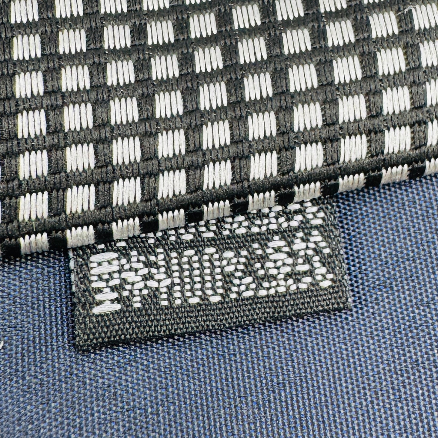 Ermenegildo Zegna Black 'Geometric Pattern' Tie (Size Regular)