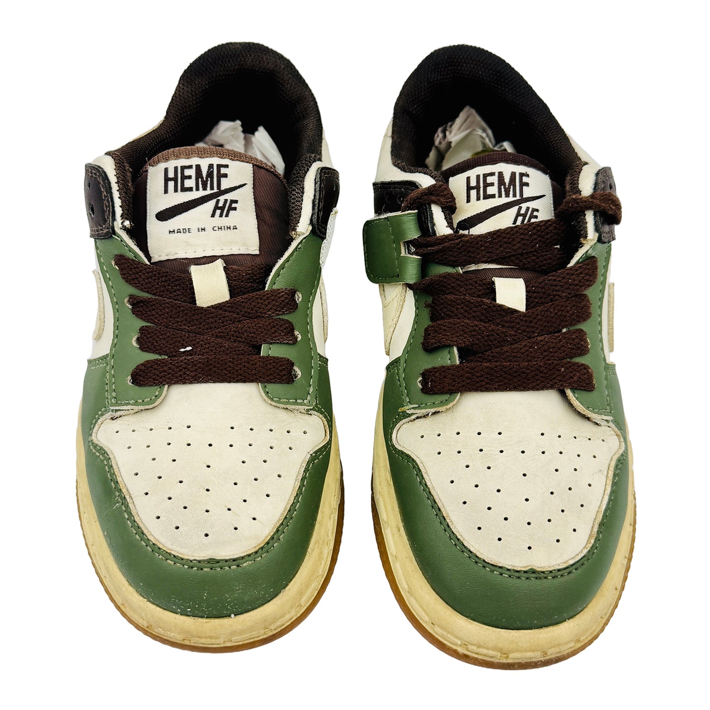 Front image of Nike Kid's Green White Fashion Sneakers (Size 30)