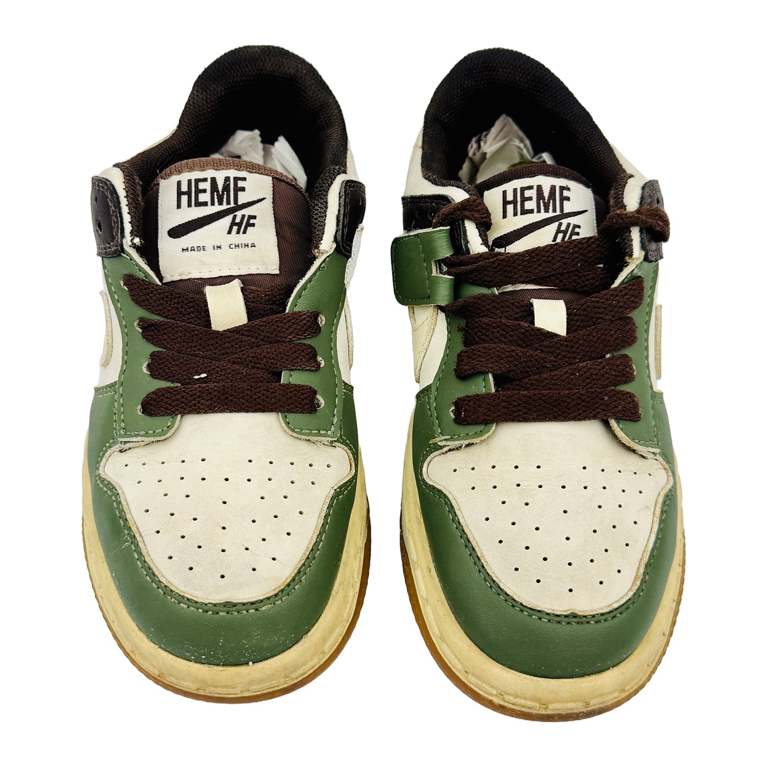 Front image of Nike Kid's Green White Fashion Sneakers (Size 30)