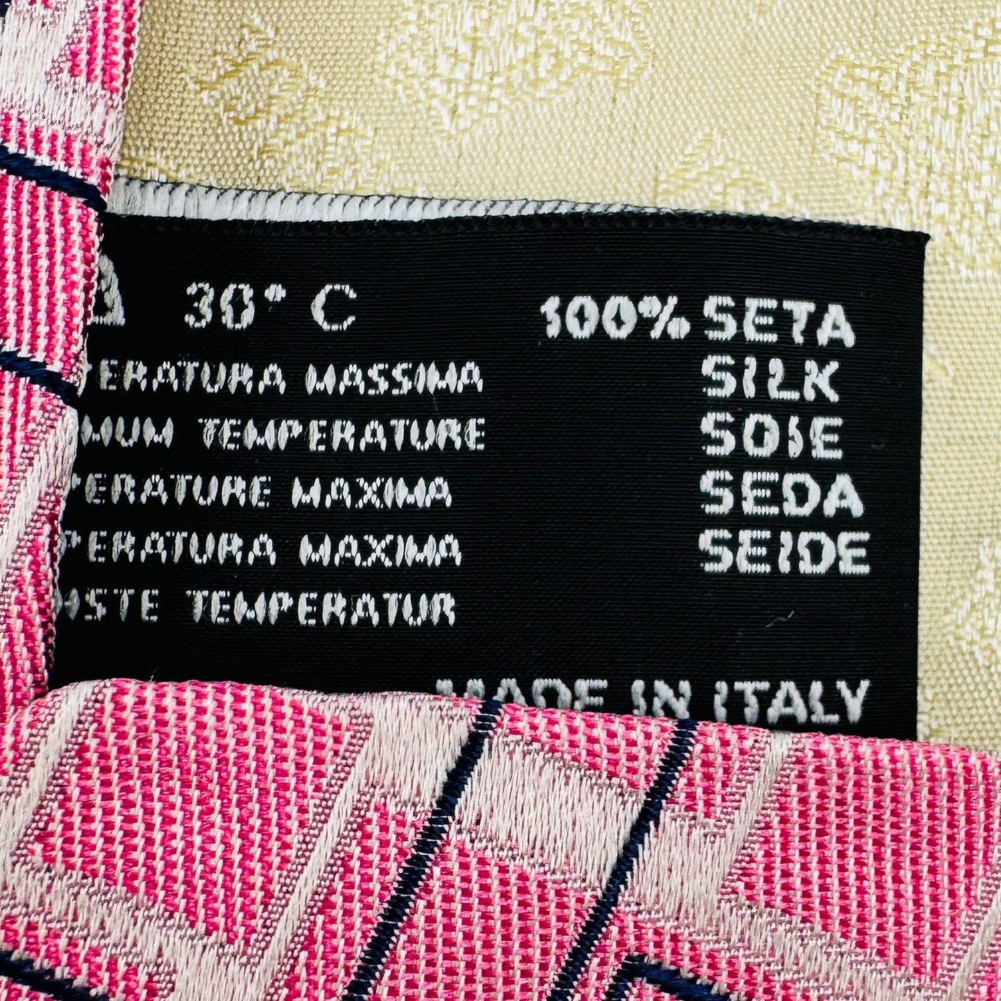 Versace Pink 'Geometric Pattern' Silk Tie (Size Regular)