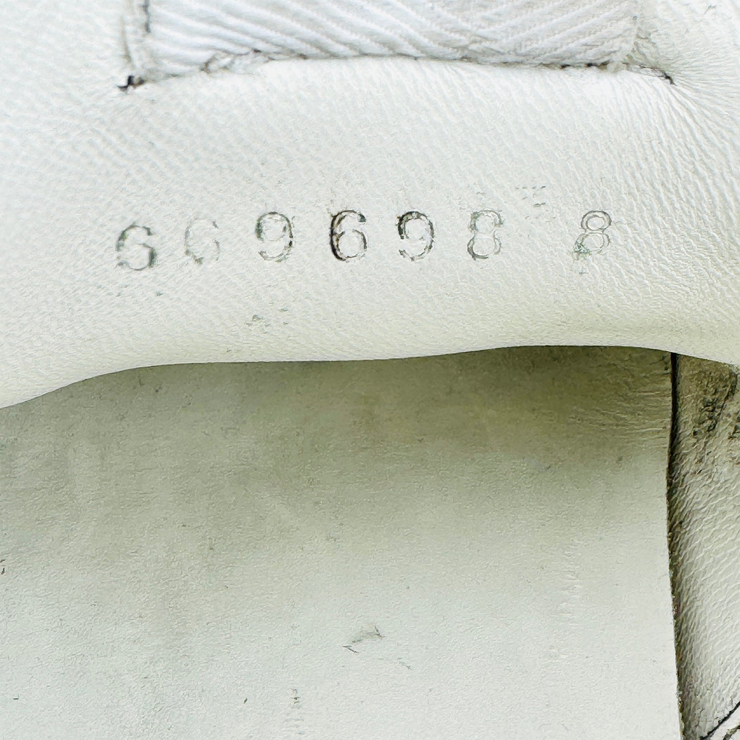 Gucci Men's Off-White Low-Top Sneakers (Size 42)