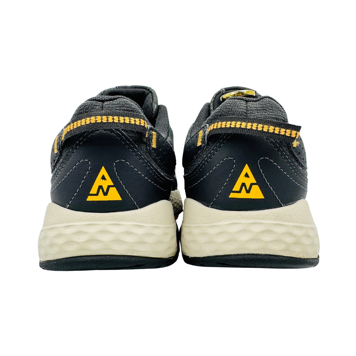 New Balance 410 v7 'Charcoal' Shoes (Size 42/42.5) - MT410LG7