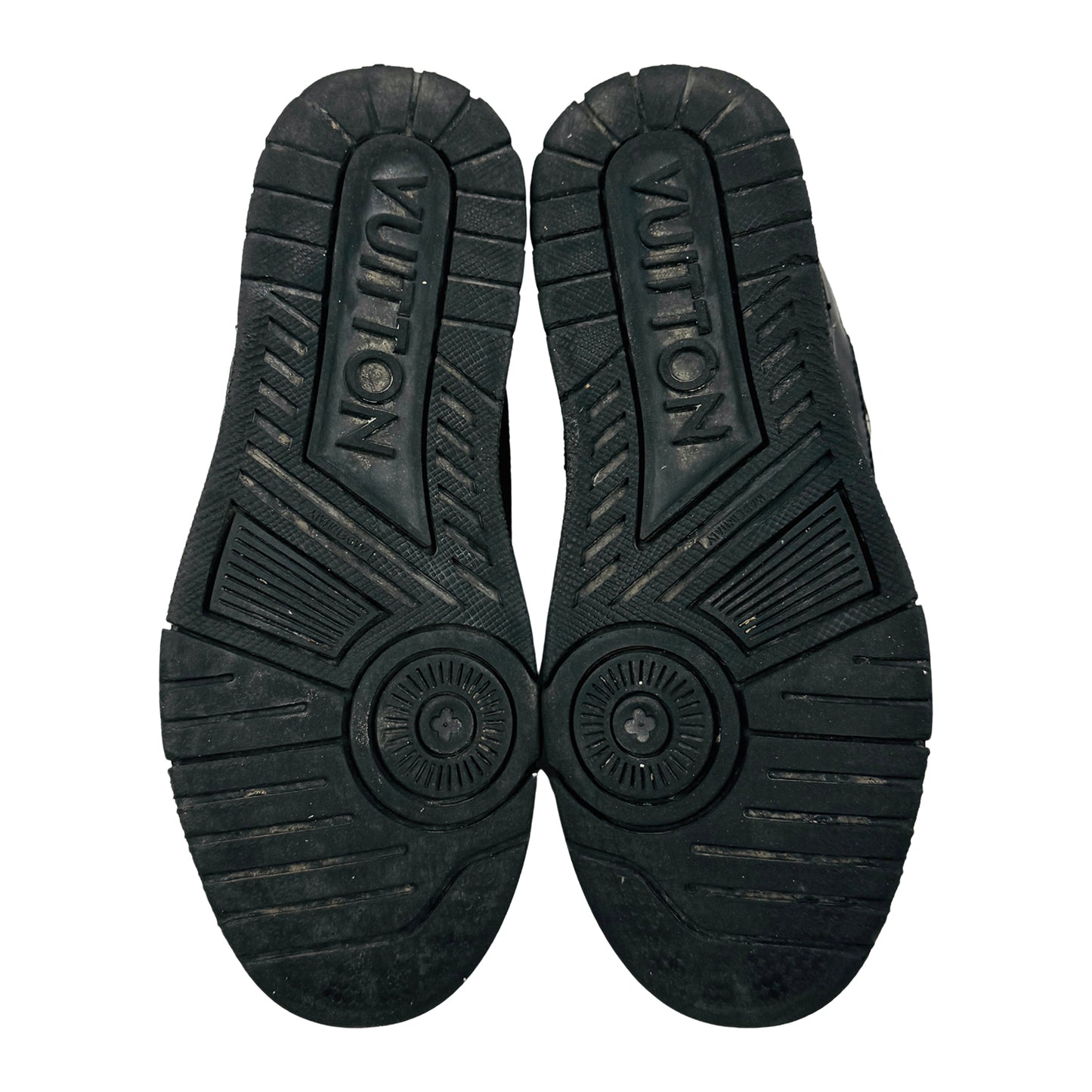Louis Vuitton Men's Trainer Sneakers (Size 40) - 1AAREY