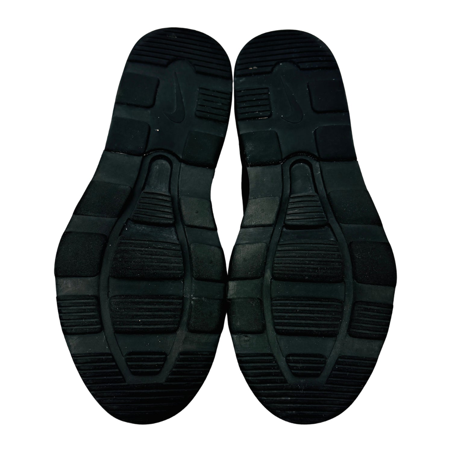 Outsole image of Nike Air Max Motion 2 Black Sneakers (Size 42/42.5) - AO0266-004