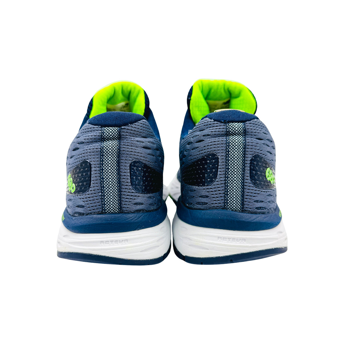 New Balance 680v6 Navy Blue Shoes (Size 43) - M680LN6