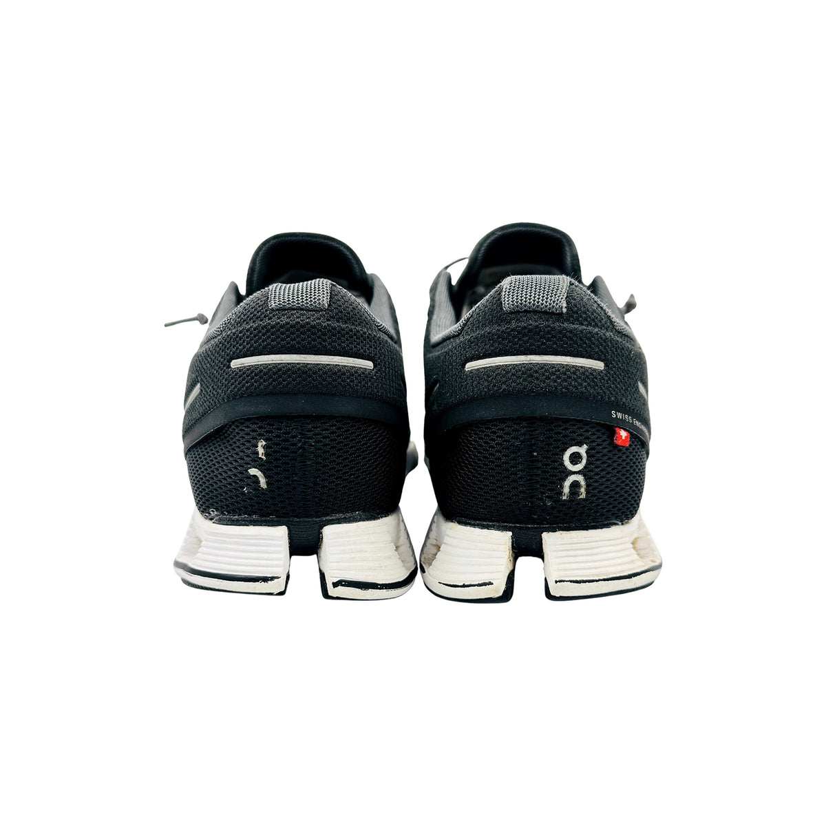 On Running Cloud 'Black White' Shoes (Size 40) - 19.0001