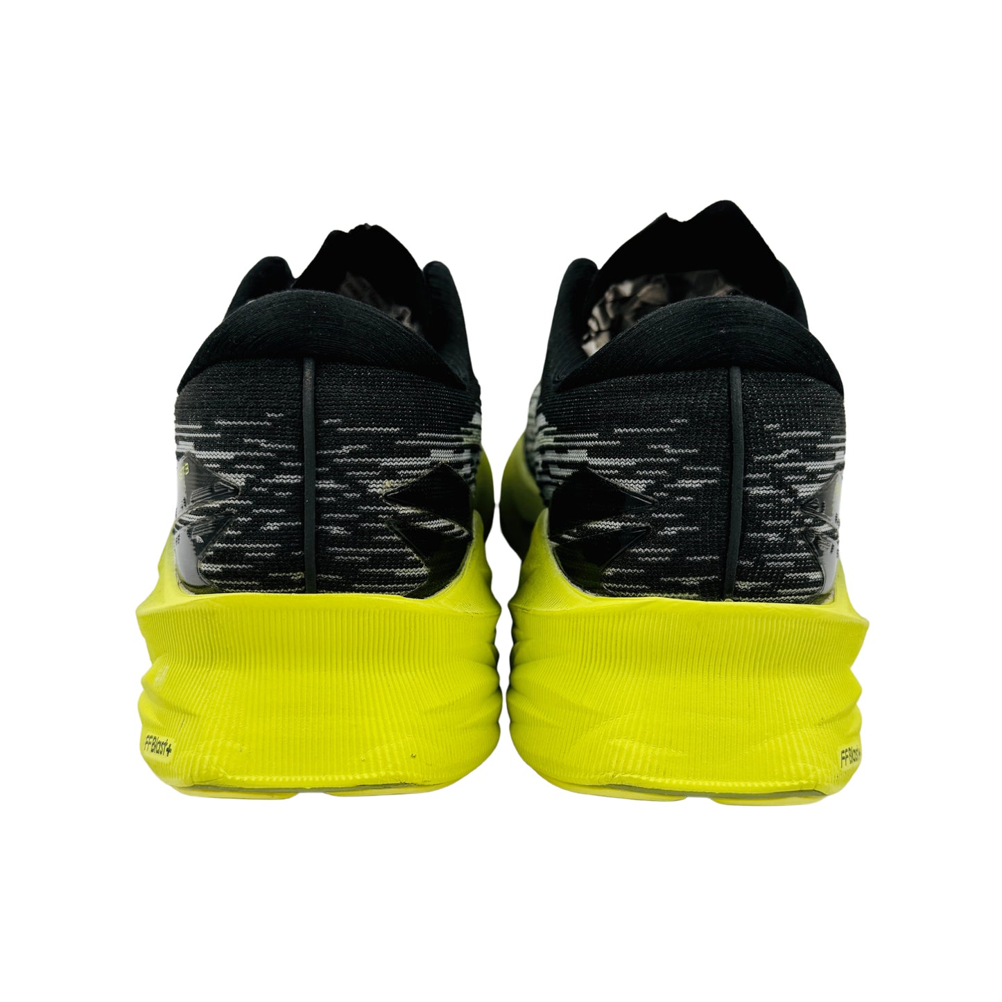 ASICS Novablast 3 Shoes (Size 45) - 1011B458