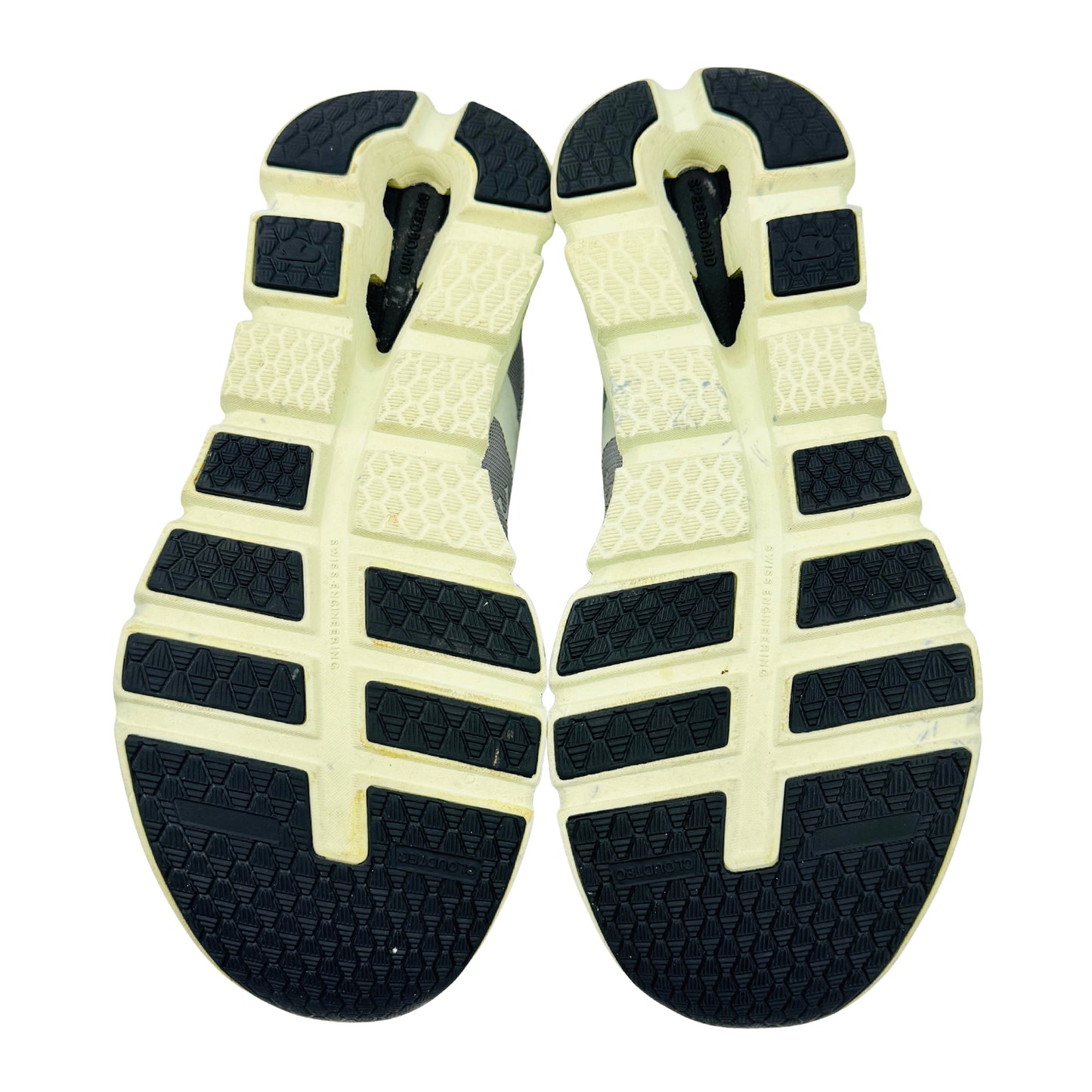 On Running Cloudrunner Shoes (Size 40) - 46.99019