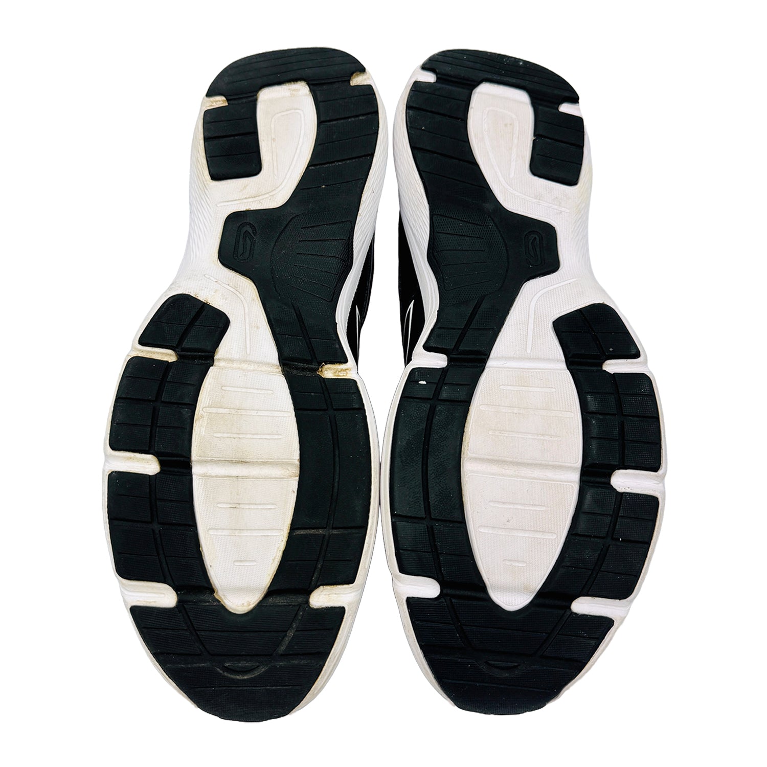 Outsole image of Decathlon Run Cushion Sneakers (Size 40) - 8488129