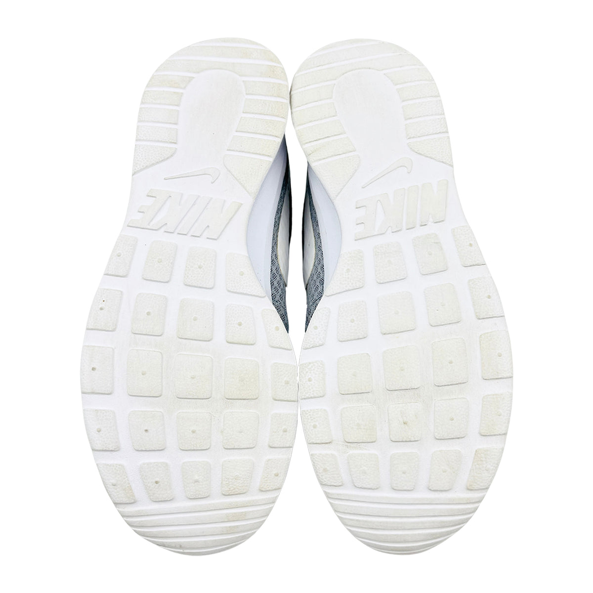 Nike Tanjun 'Wolf Grey' Sneakers (Size 38) - DJ6257-003