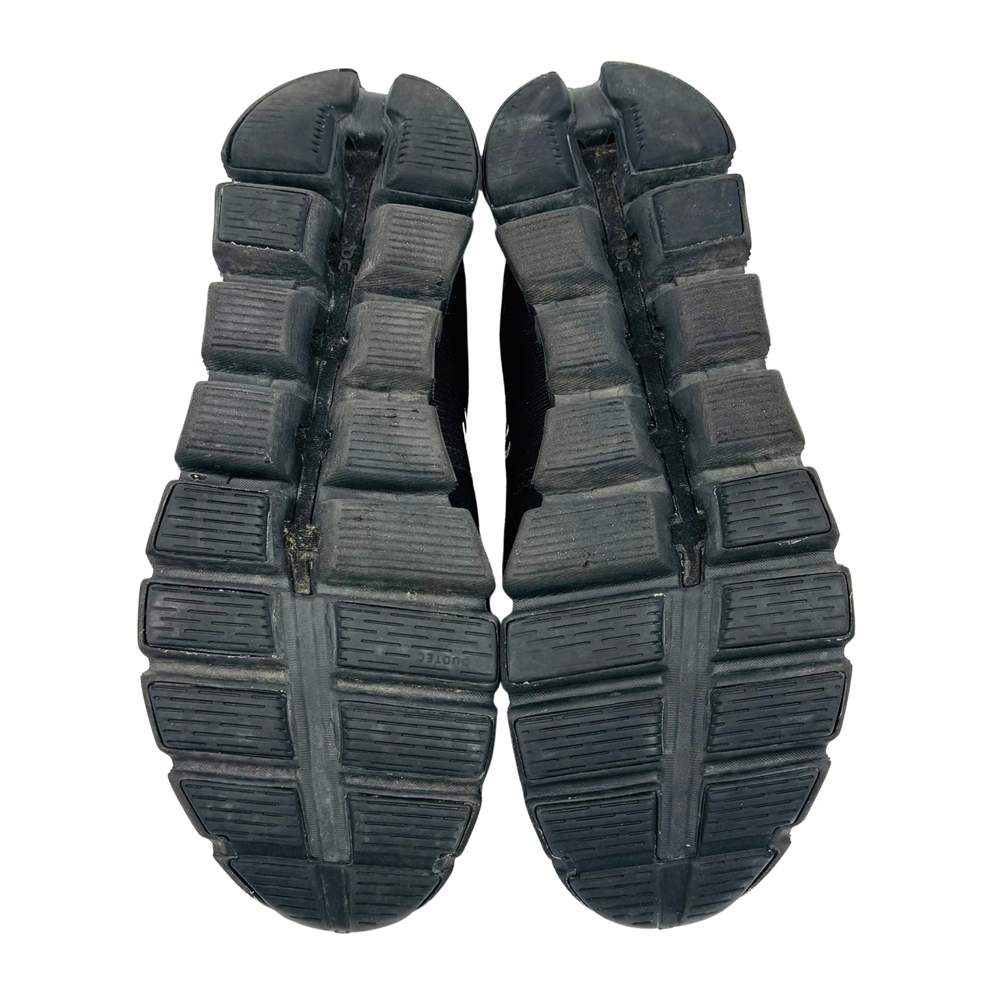 ON Cloud 5 Waterproof Black Shoes (Size 41) - 59.98842