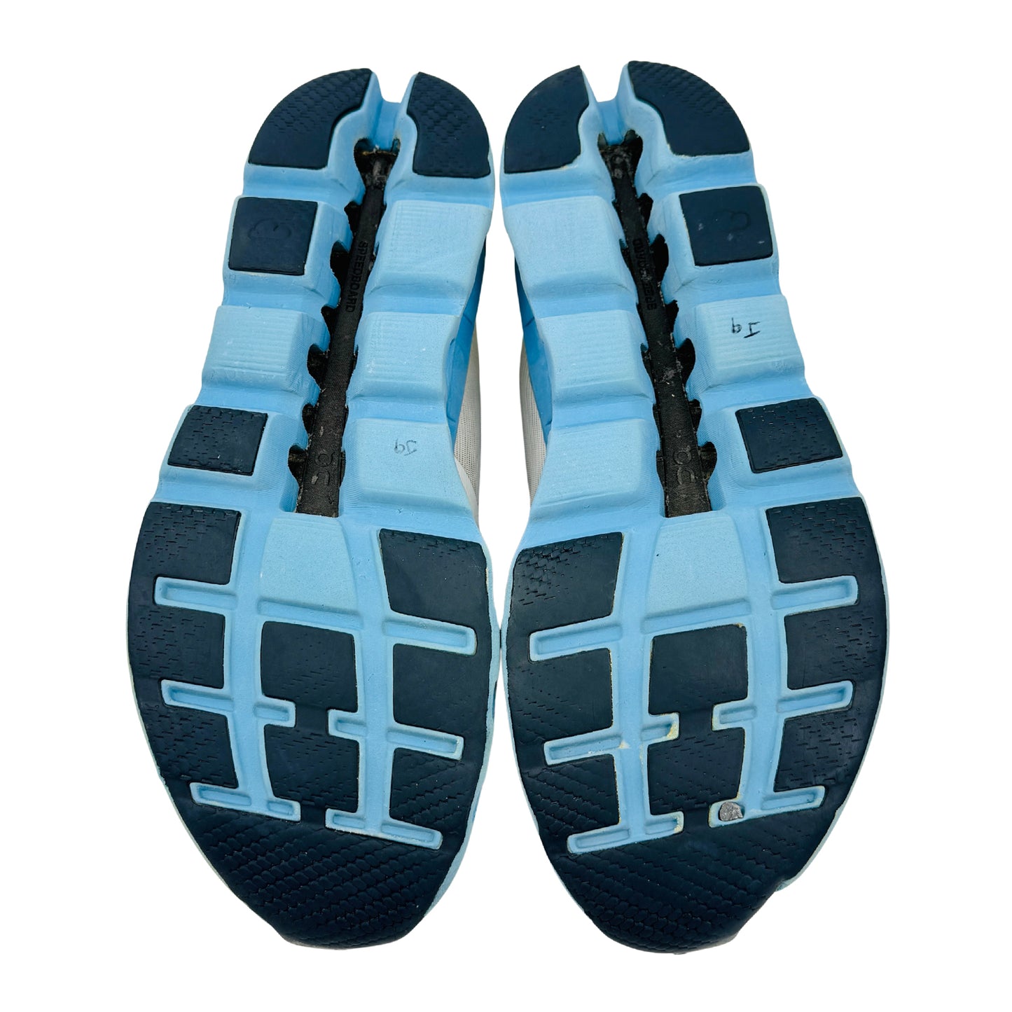 On Running Men's Cloudstratus Shoes (Size 44.5) - 39.98659